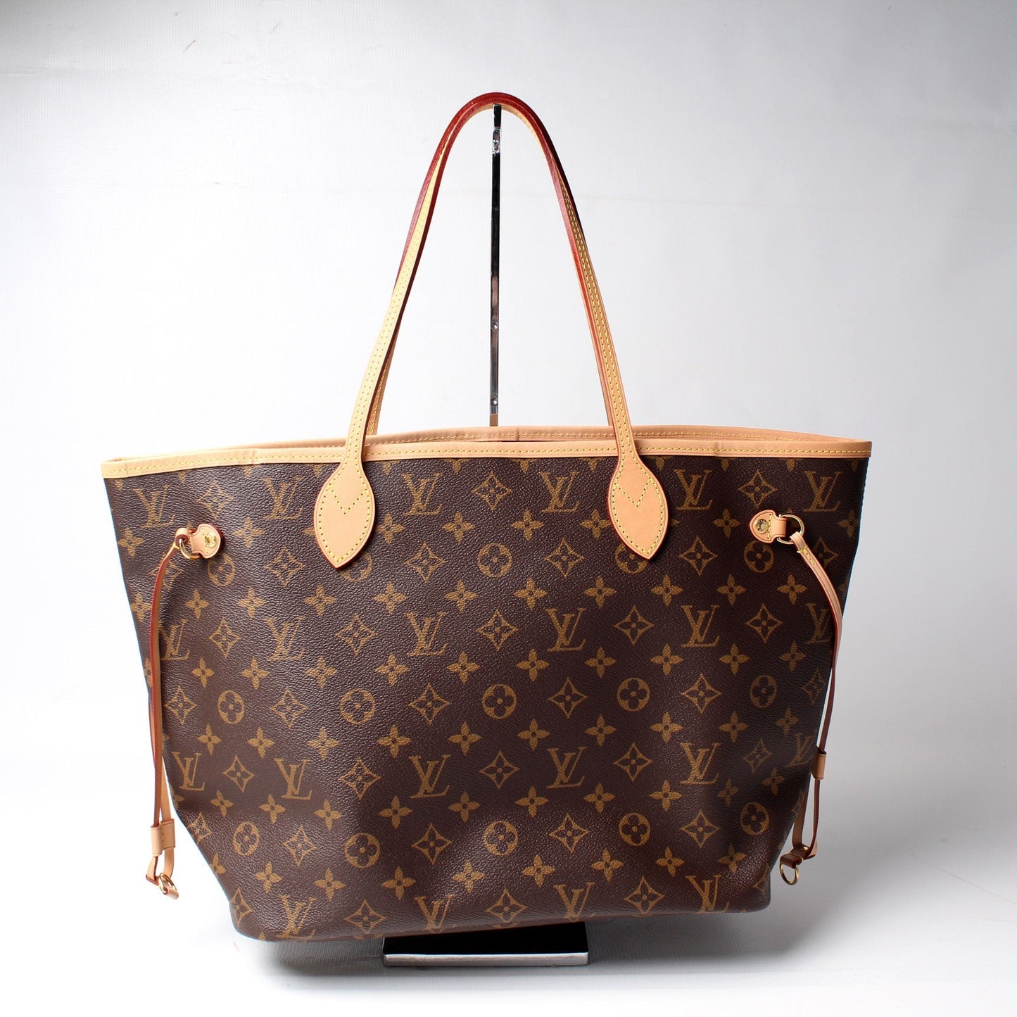 Louis Vuitton Neverfull MM Monogram Tote Bag Monogram 184