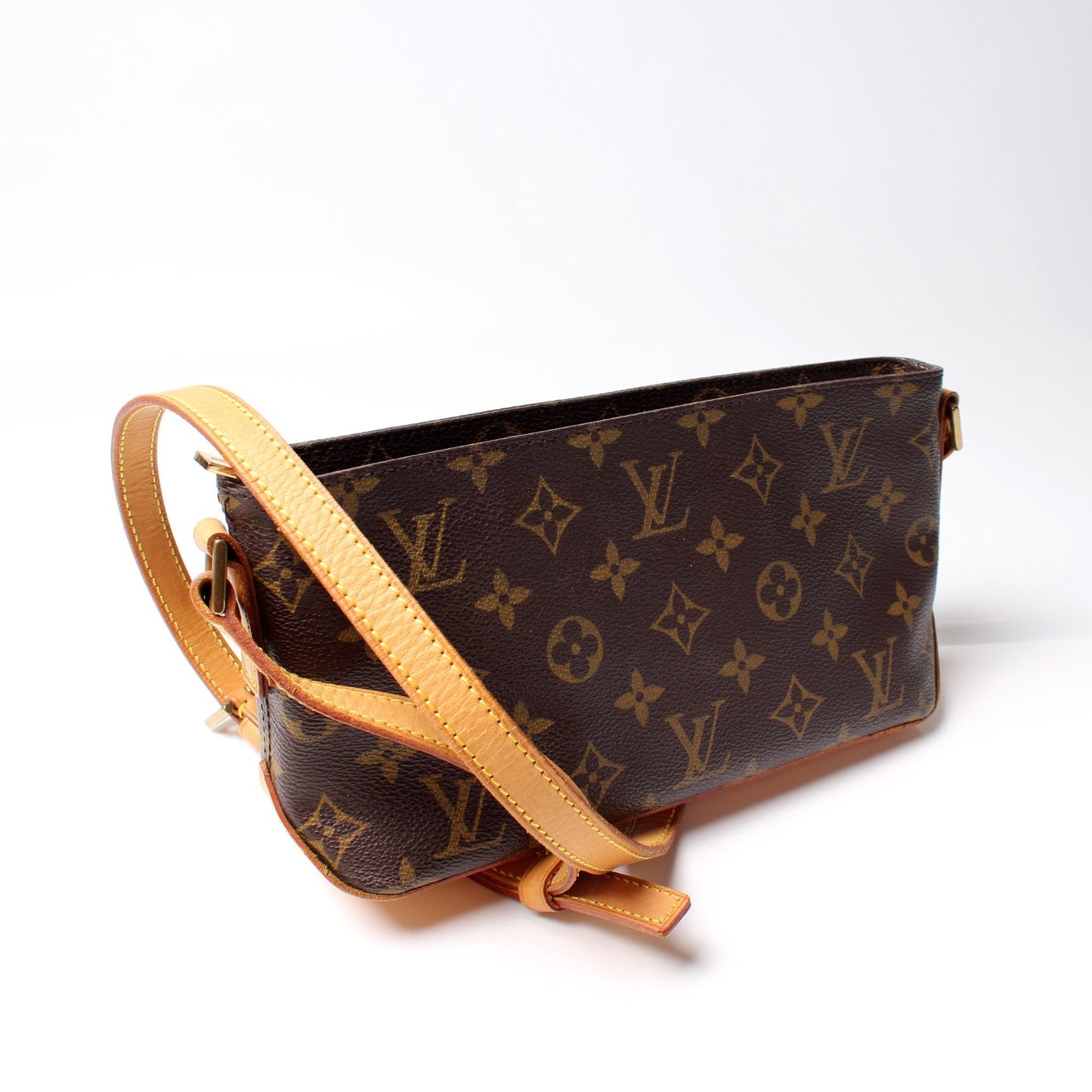 Louis Vuitton Trotteur Monogram Handbag Monogram 8