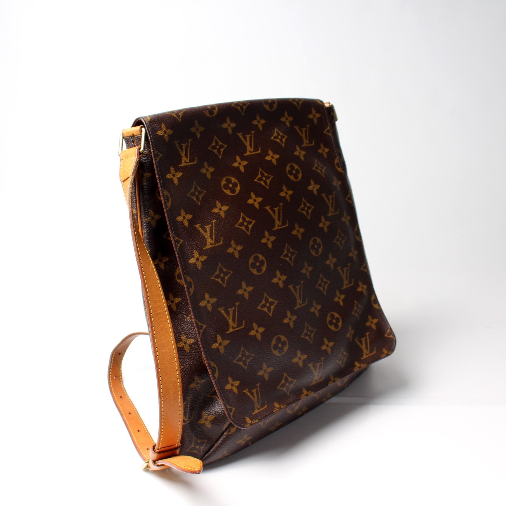 Louis Vuitton M tte Messenger Monogram Crossbody Bag Monogram 31