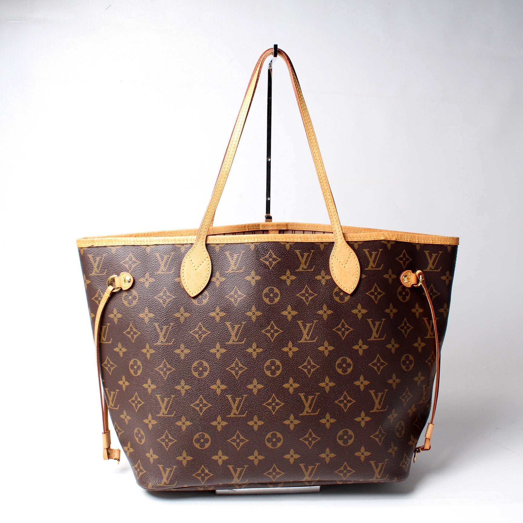 Louis Vuitton Neverfull MM Monogram Tote Bag Monogram 189