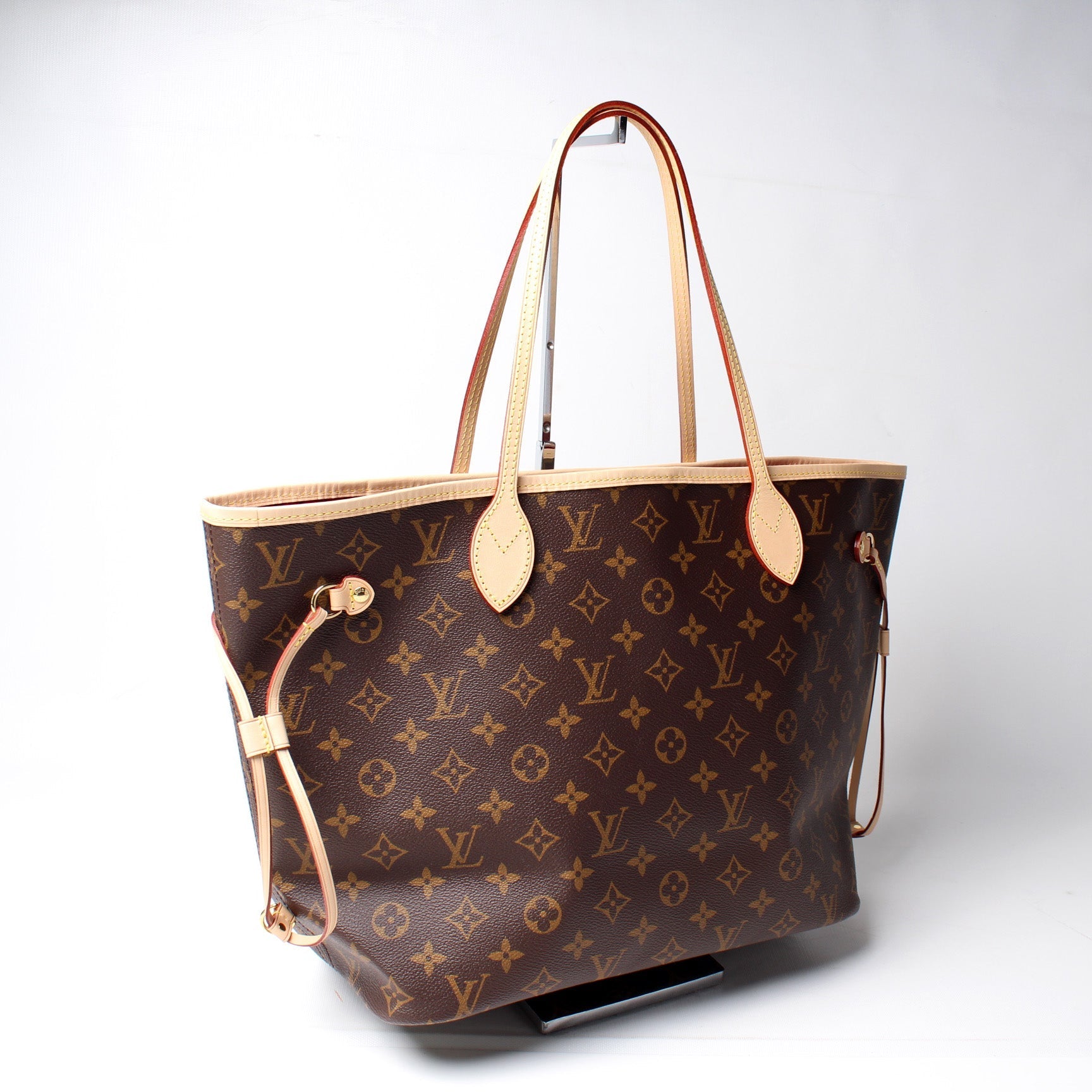 Louis Vuitton Neverfull MM Monogram Tote Bag Monogram 192
