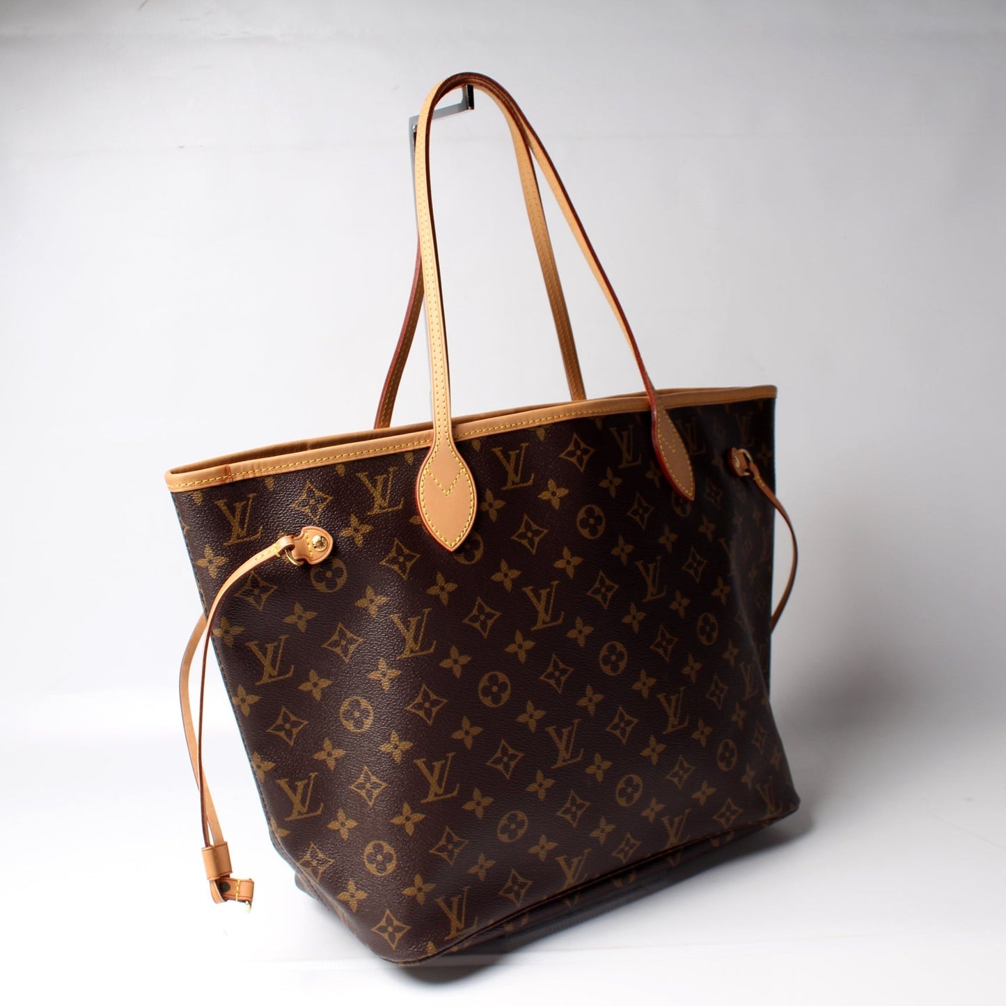 Louis Vuitton Neverfull MM Monogram Tote Bag Monogram 190