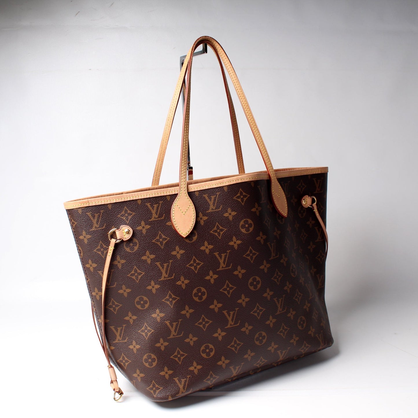 Louis Vuitton Neverfull MM Monogram Tote Bag Monogram 196