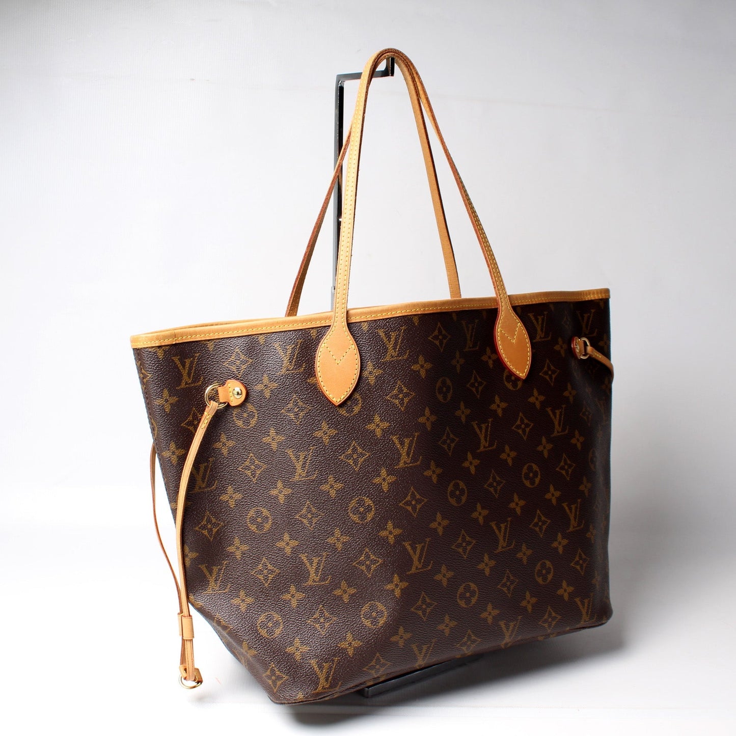Louis Vuitton Neverfull MM Monogram Tote Bag Monogram 174