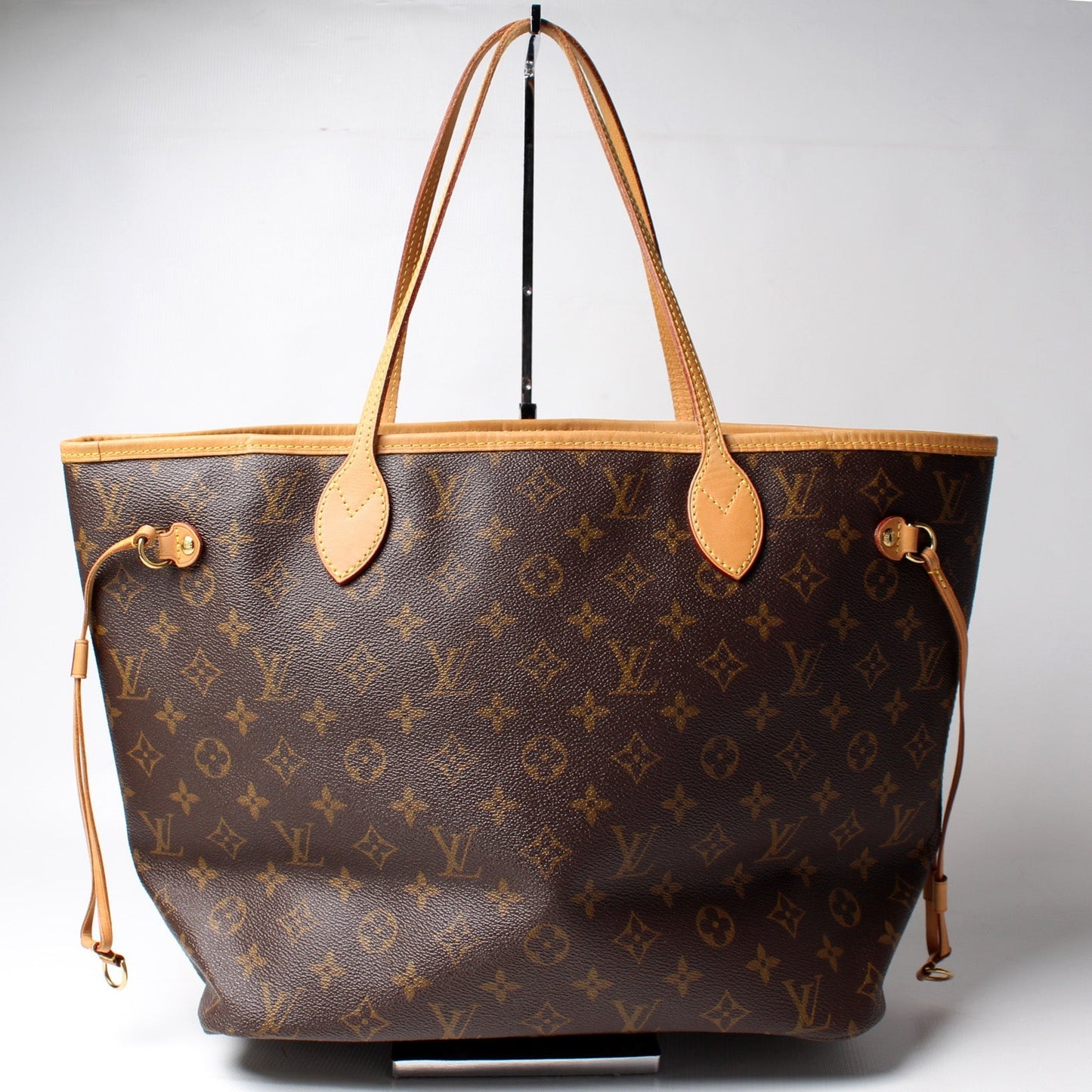 Louis Vuitton Neverfull MM Monogram Tote Bag Monogram 174