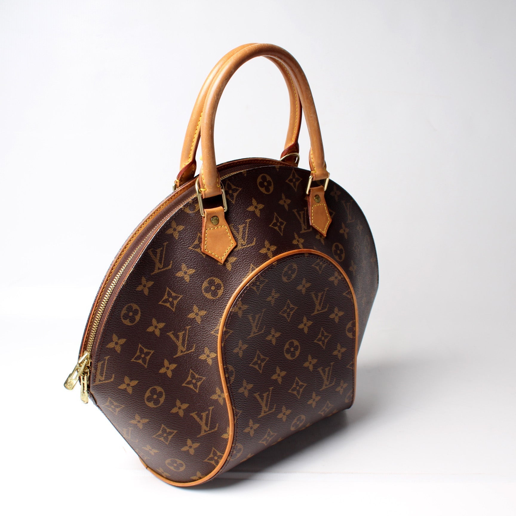 Louis Vuitton Ellipse MM Monogram Handbag Monogram 25