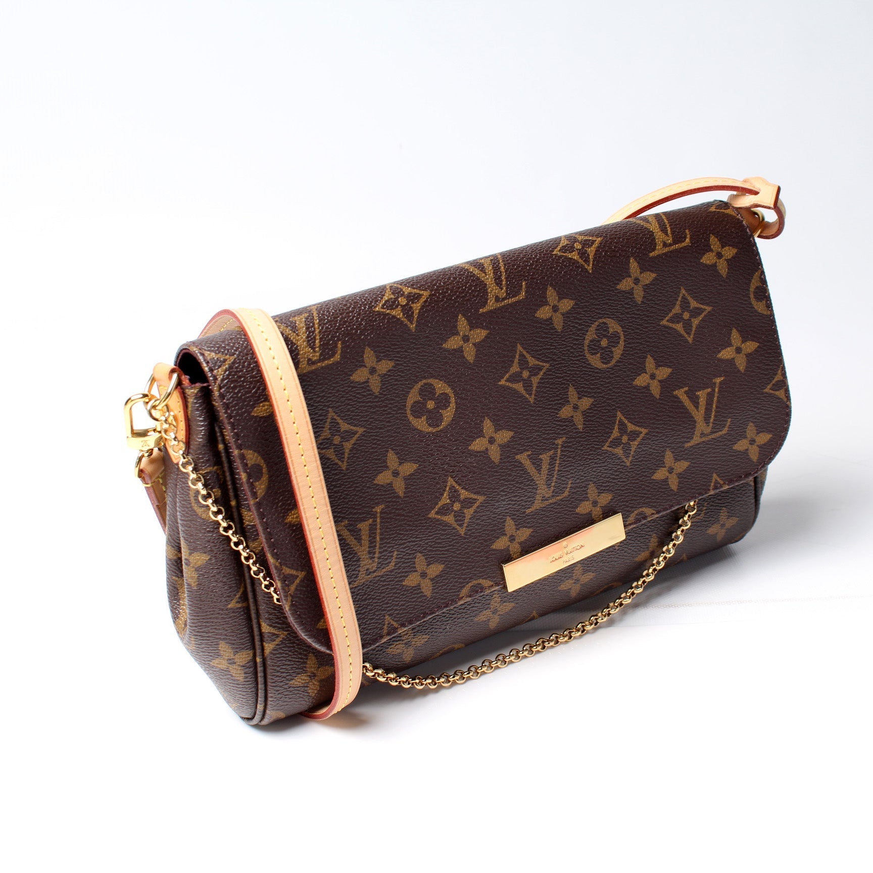 Louis Vuitton Favorite MM Monogram Handbag Monogram 51