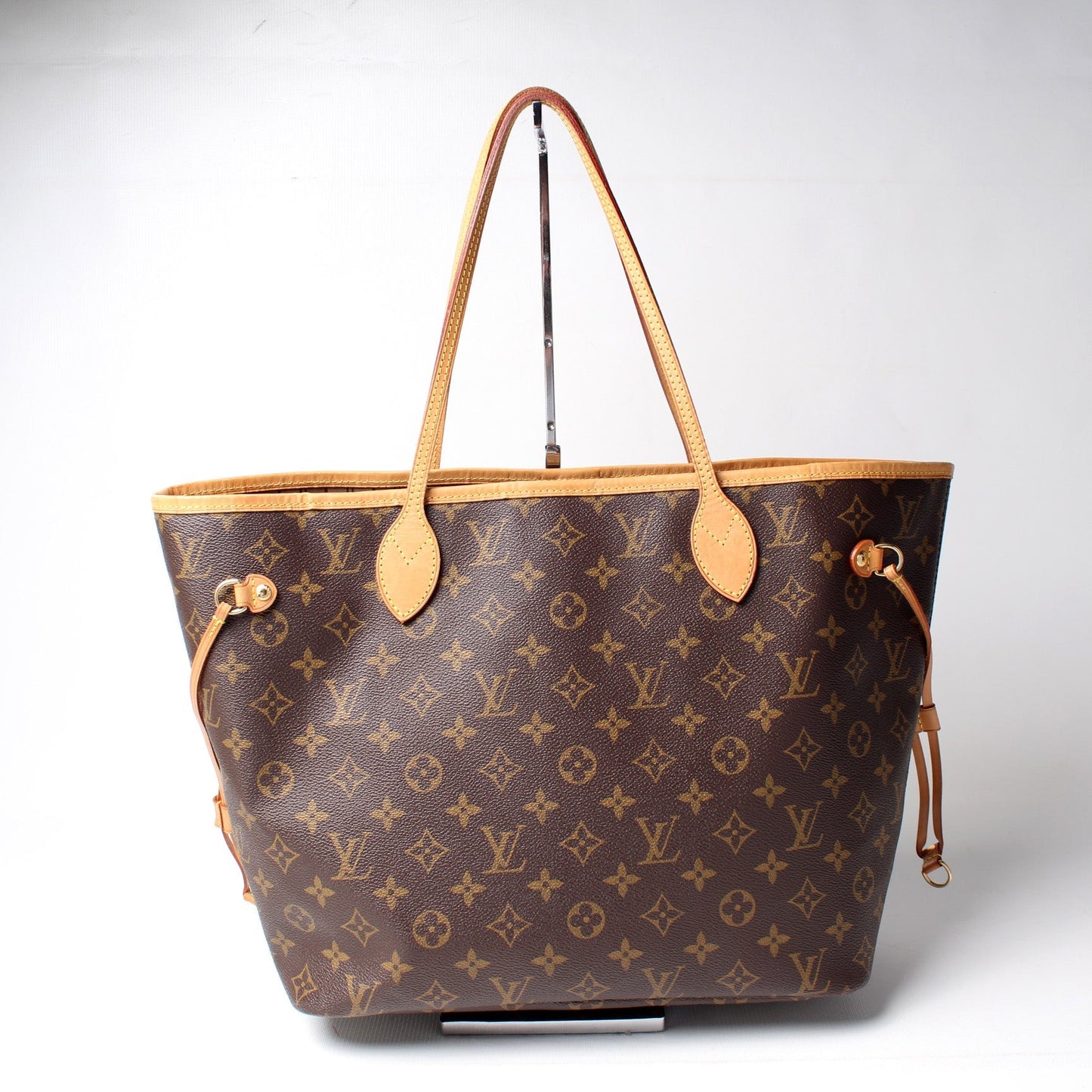 Louis Vuitton Neverfull MM Monogram Tote Bag Monogram 183