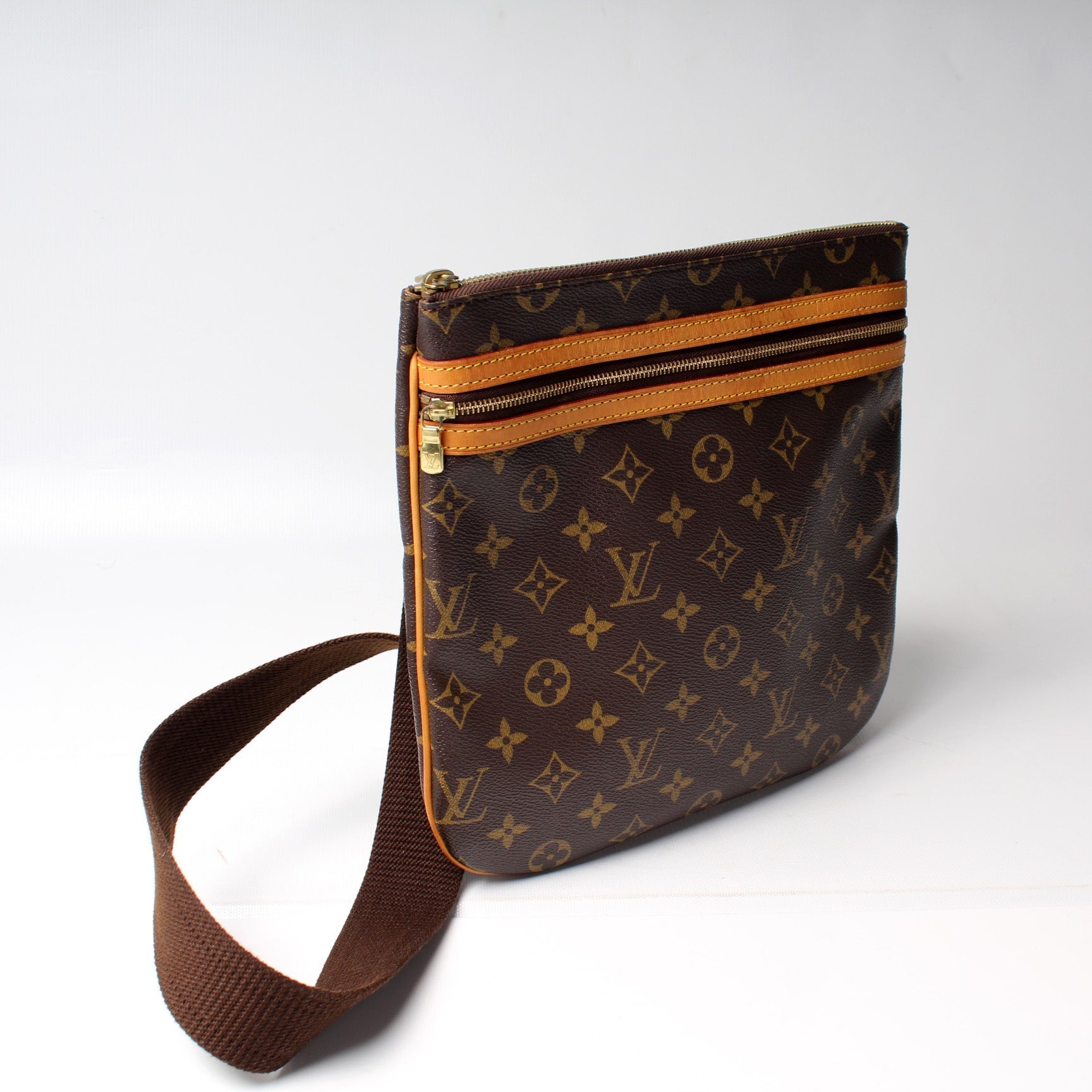 Louis Vuitton Pochette Bosphore Monogram Clutch Bag Monogram 25
