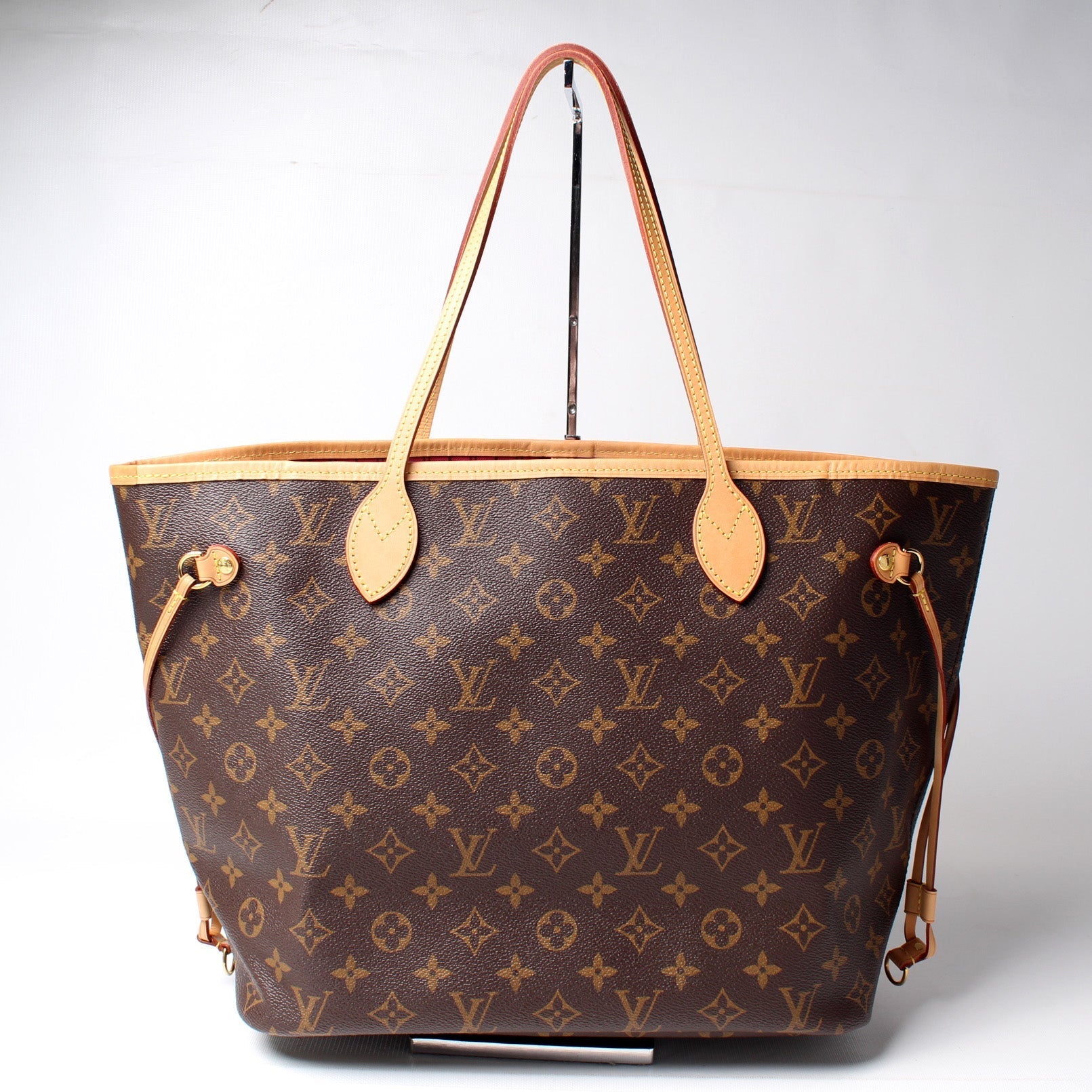 Louis Vuitton Neverfull MM Monogram Tote Bag Monogram 204