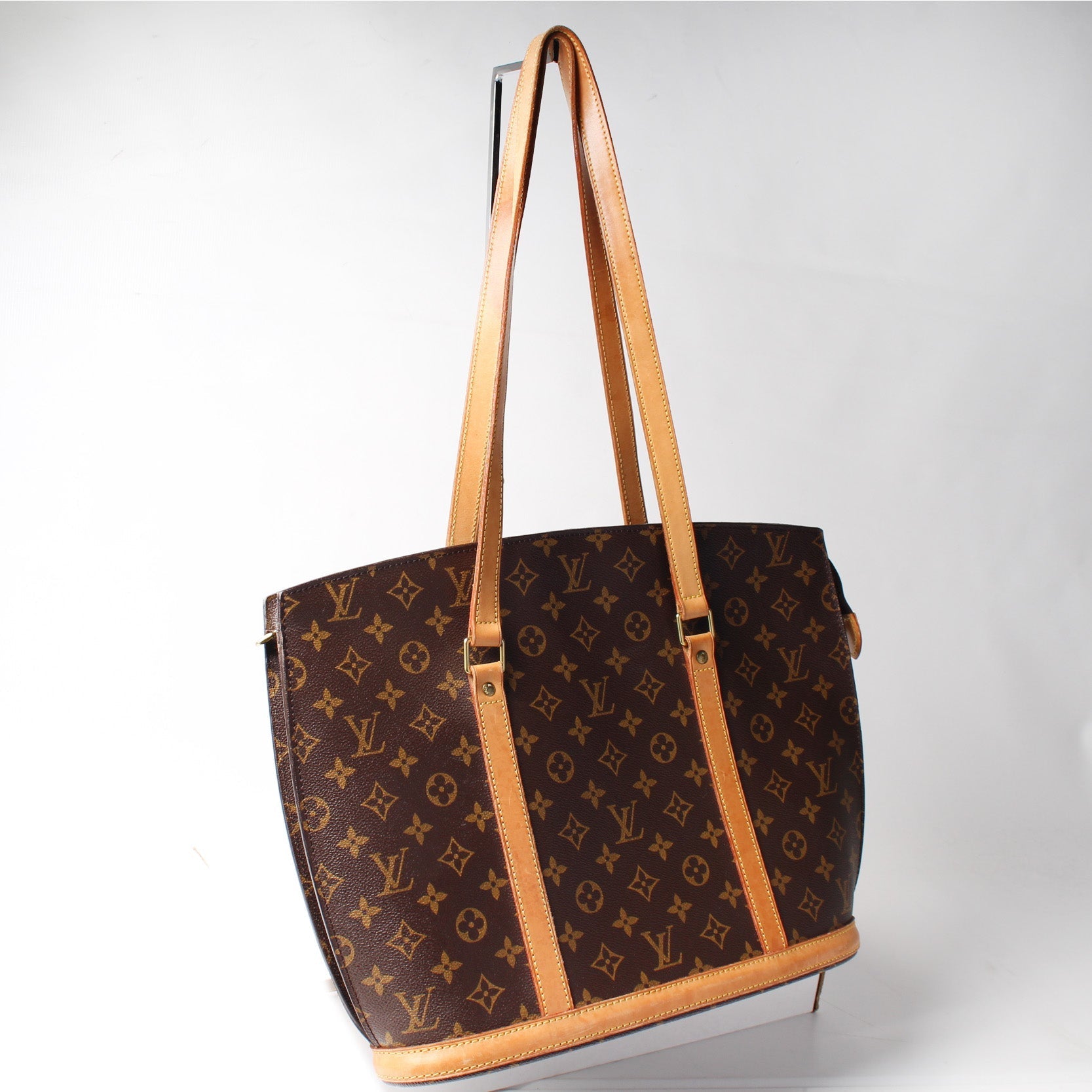 Louis Vuitton Babylone Monogram Handbag Monogram 18