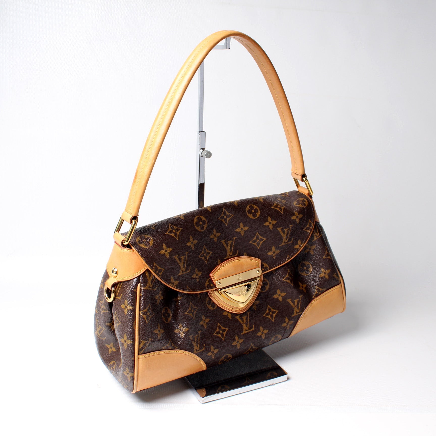 Louis Vuitton Beverly MM Monogram Handbag