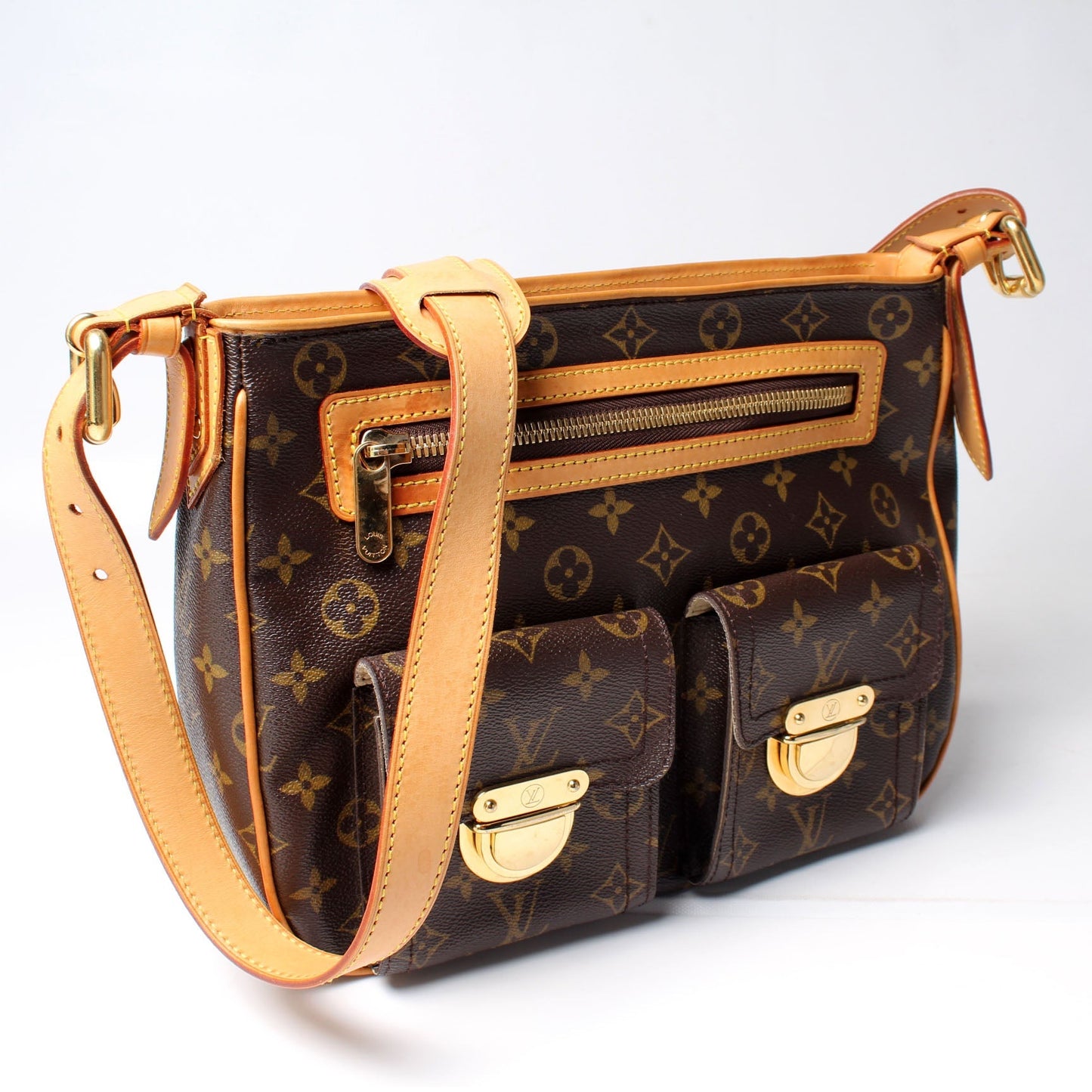 Louis Vuitton Hudson GM Monogram Handbag Monogram 4