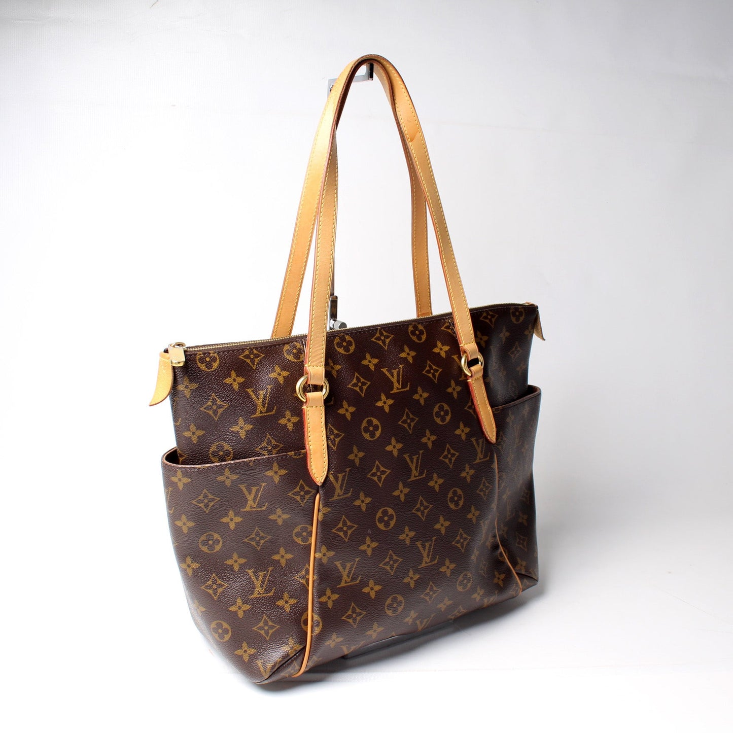 Louis Vuitton Totally Monogram MM Handbag Monogram 6