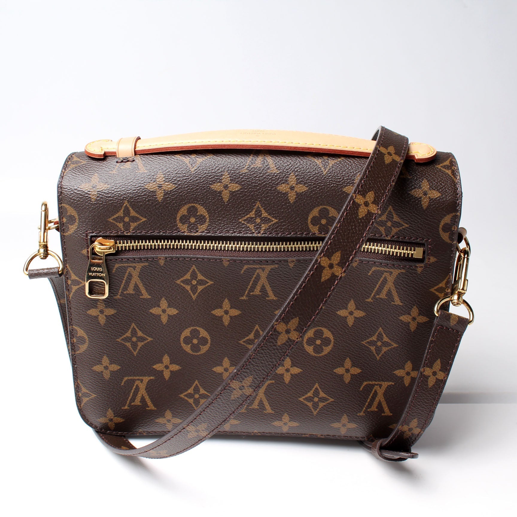 Louis Vuitton Pochette Metis Monogram Clutch Bag Monogram 2