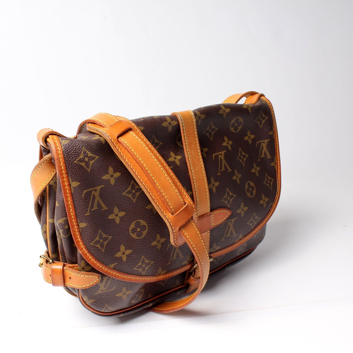 Louis Vuitton Saumur 30 Monogram Handbag