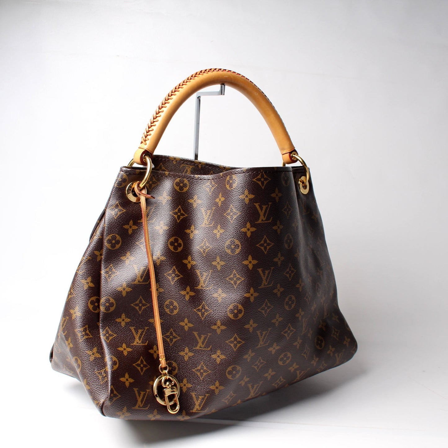 Louis Vuitton Artsy MM Monogram Handbag Monogram 10