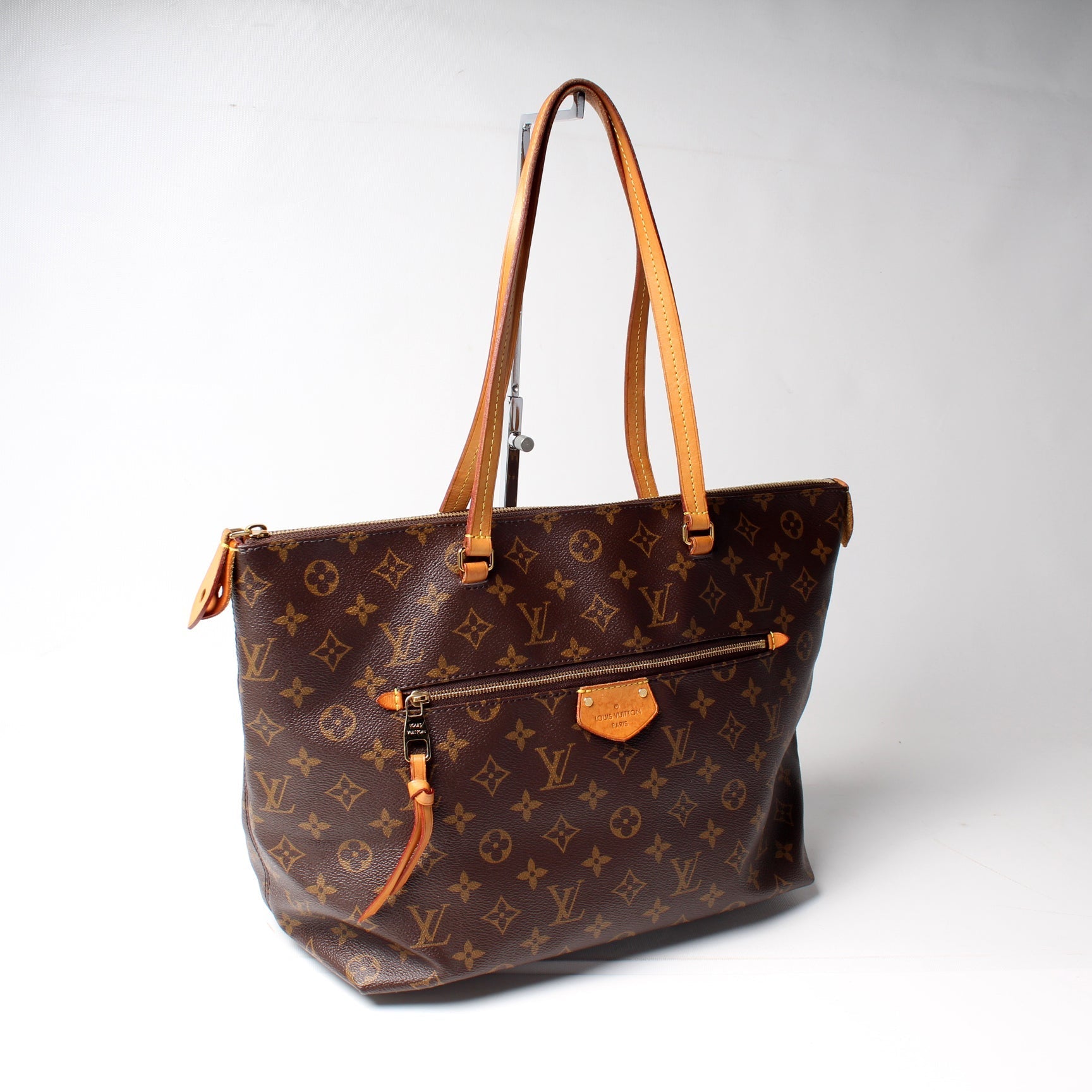 Louis Vuitton Iena MM Monogram Handbag Monogram 2
