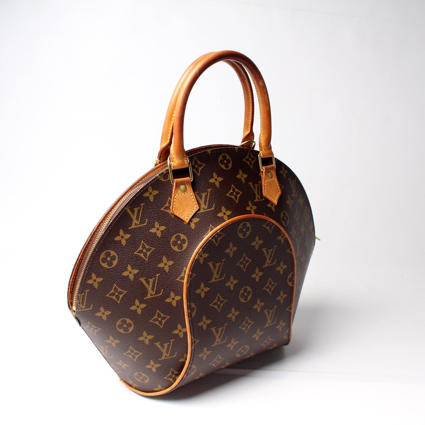 Louis Vuitton Ellipse MM Monogram Handbag Monogram 19