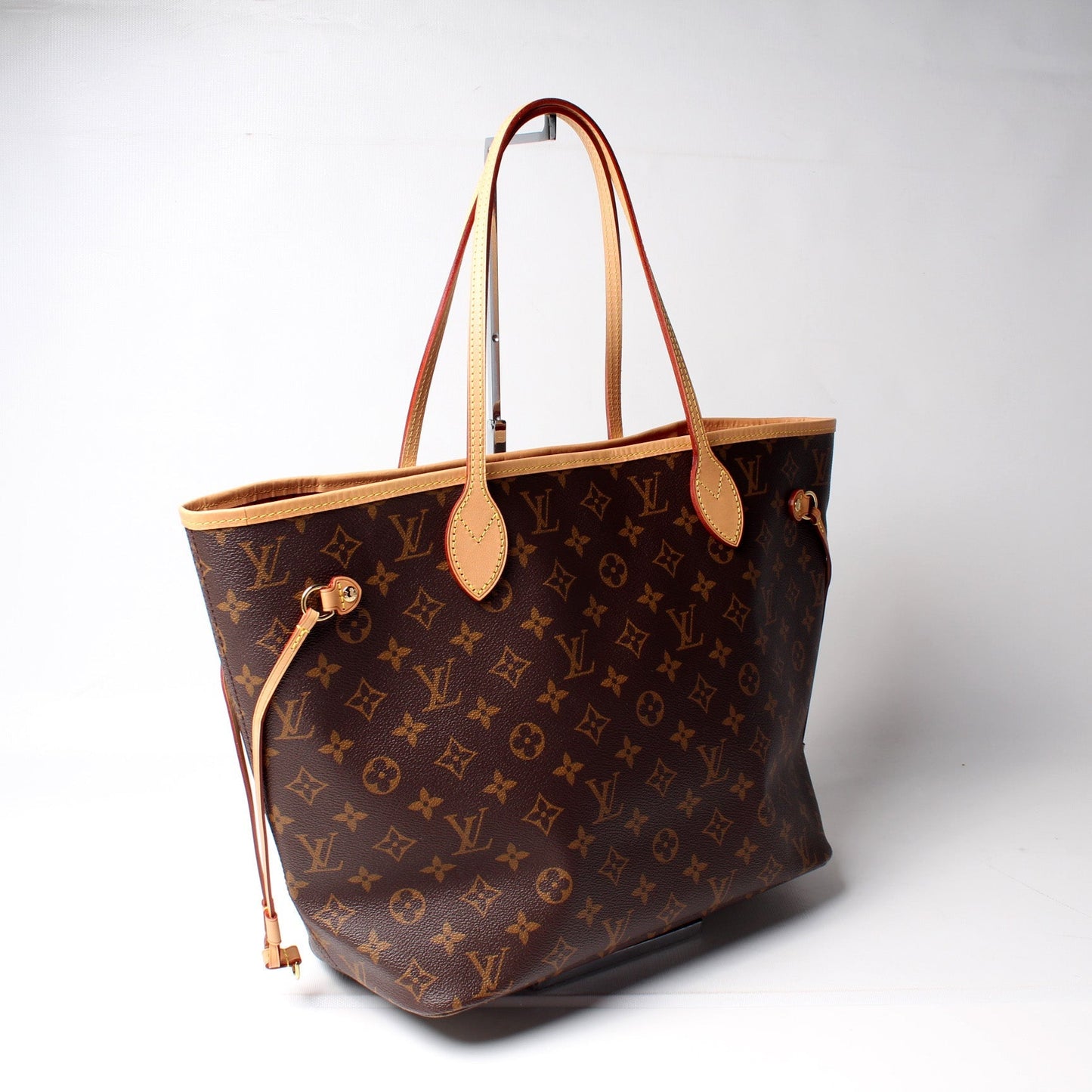 Louis Vuitton Neverfull MM Monogram Tote Bag Monogram 28