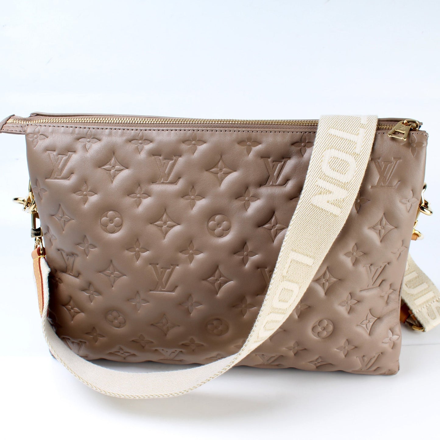 Louis Vuitton Coussin MM Handbag
