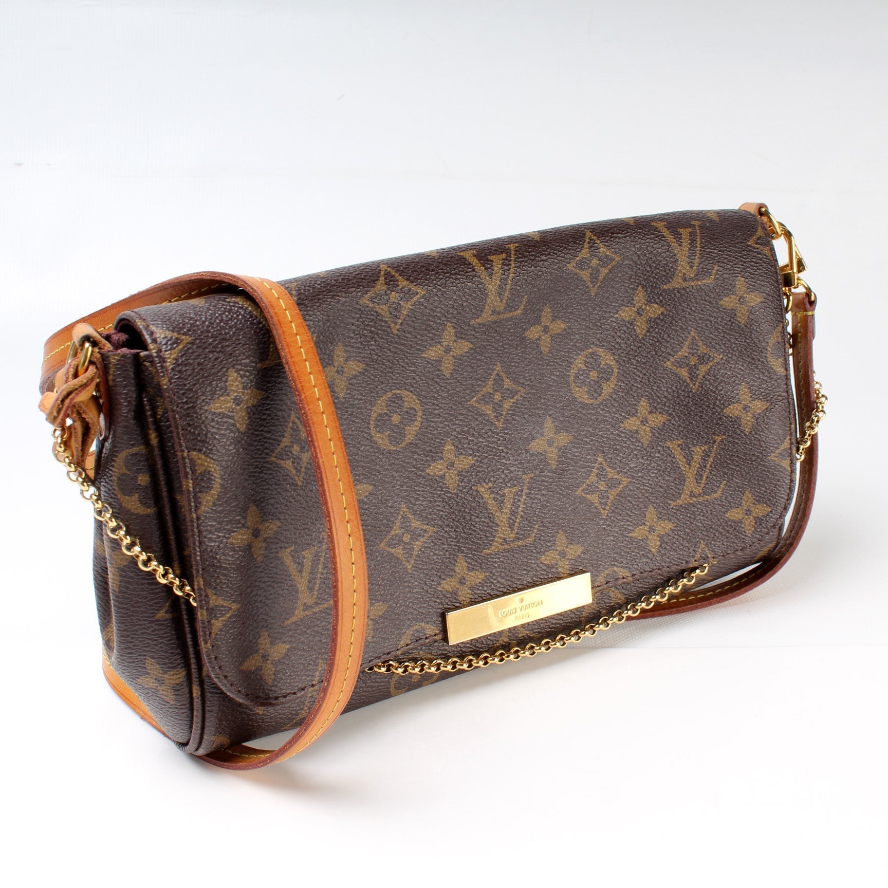 Louis Vuitton Favorite MM Monogram Handbag Monogram 20