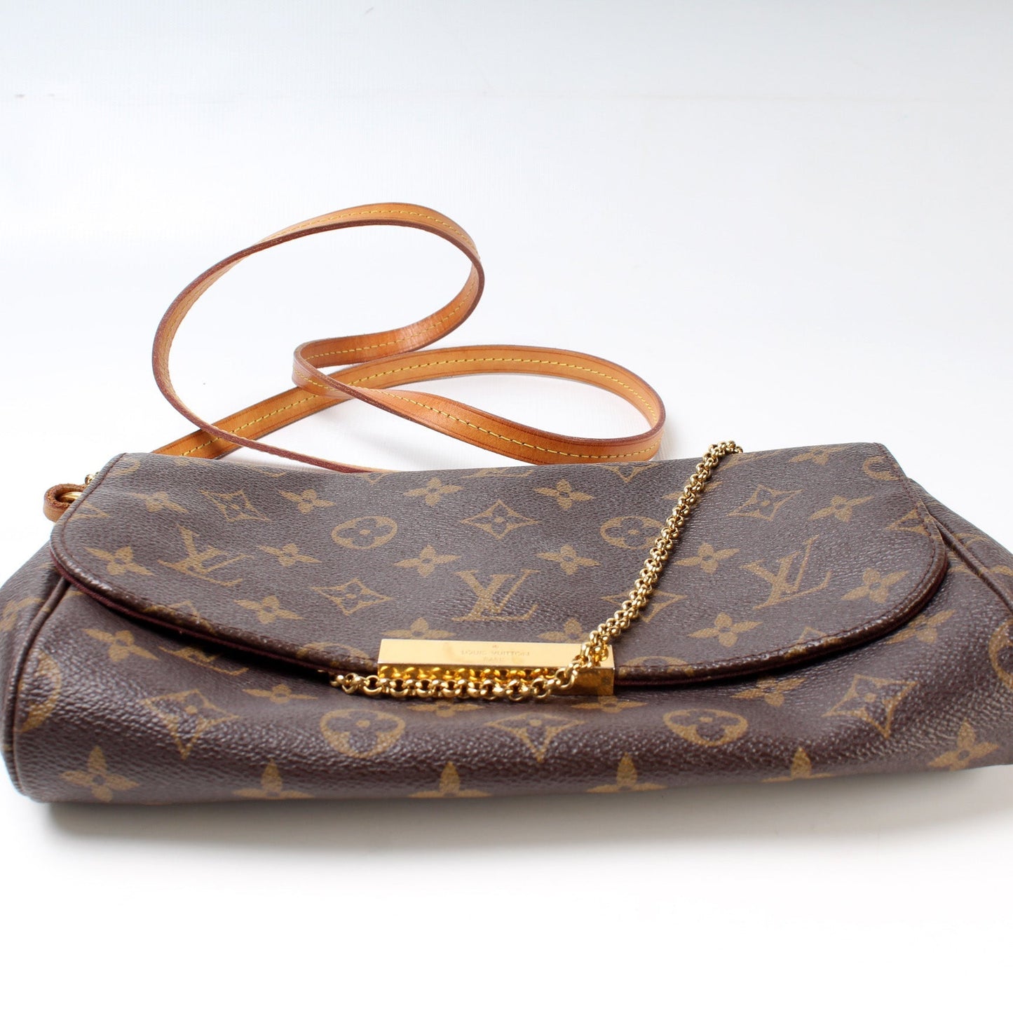Louis Vuitton Favorite MM Monogram Handbag Monogram 20