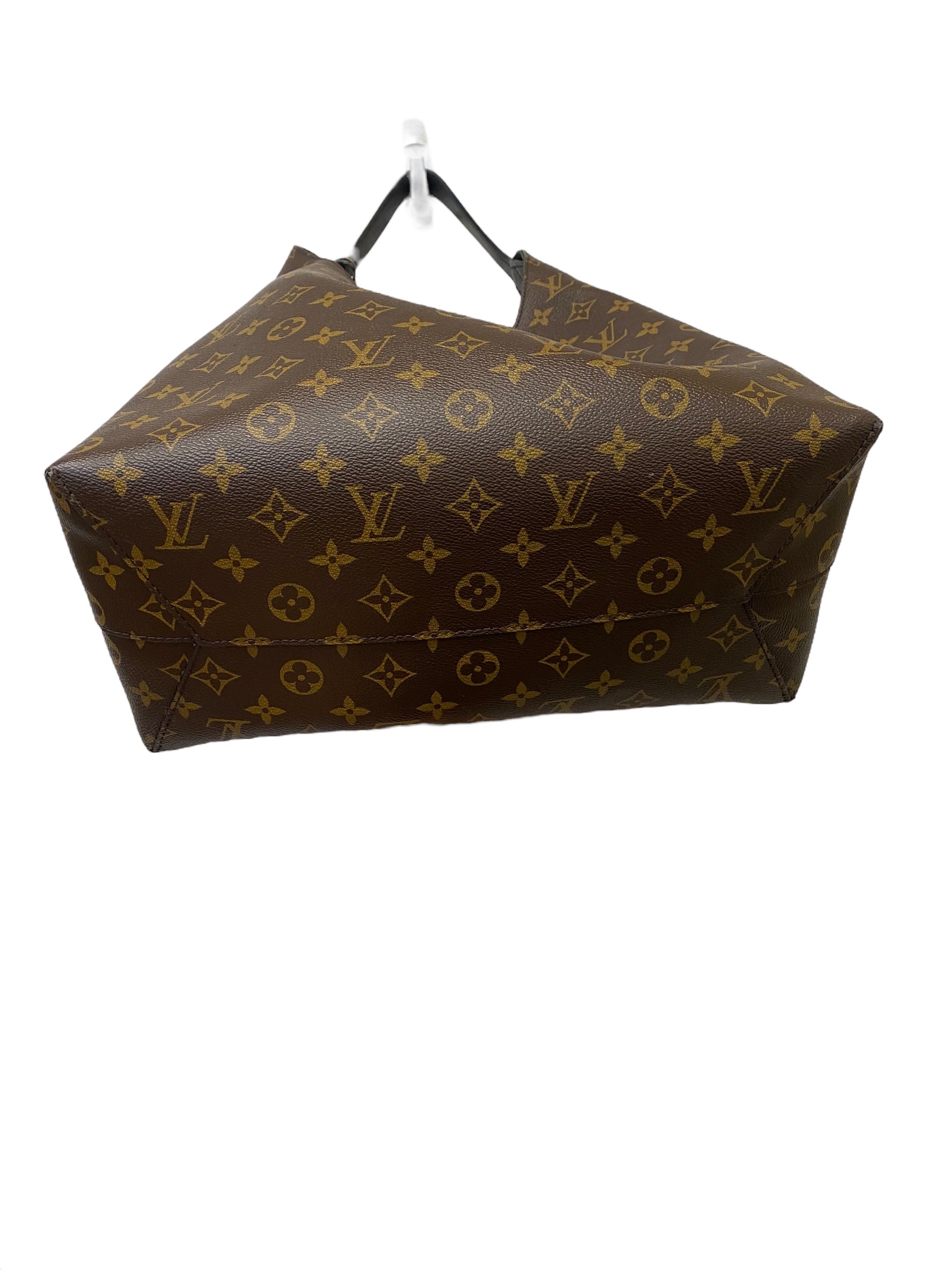 HandBag Luxury Designer Louis Vuitton, Size Medium