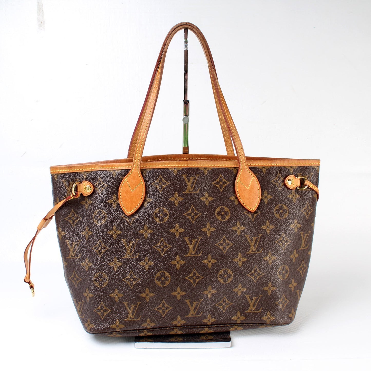 Louis Vuitton Neverfull PM Monogram Tote Bag Monogram 22