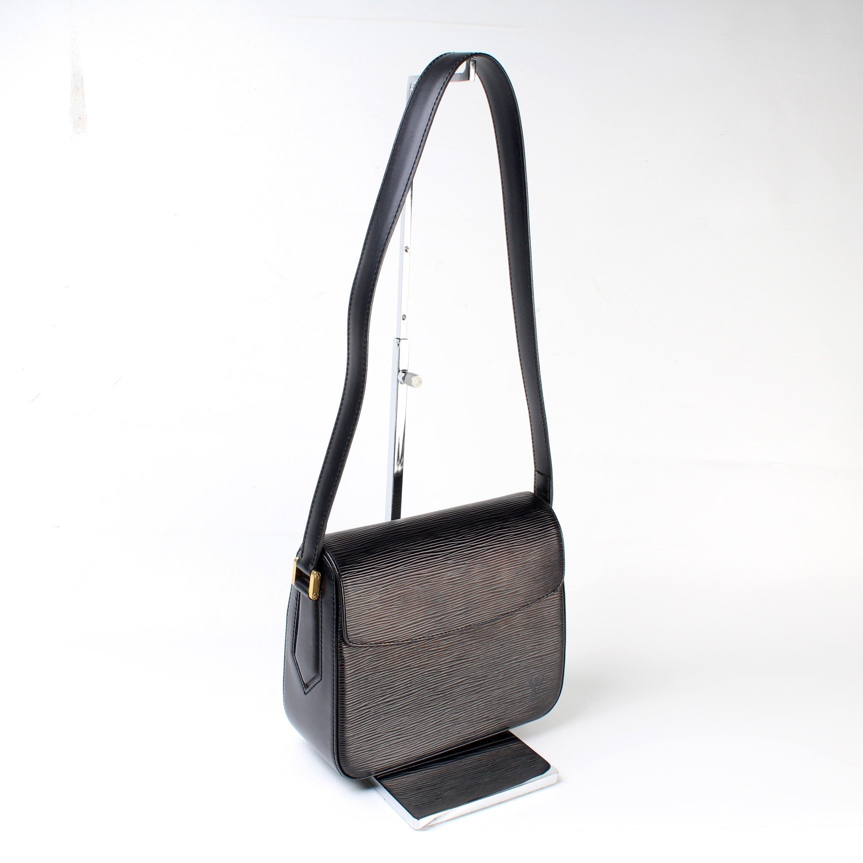 Louis Vuitton Buci Epi Handbag