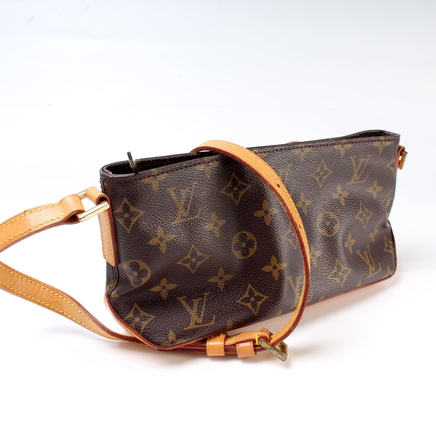 Louis Vuitton Trotteur Monogram Handbag Monogram 10