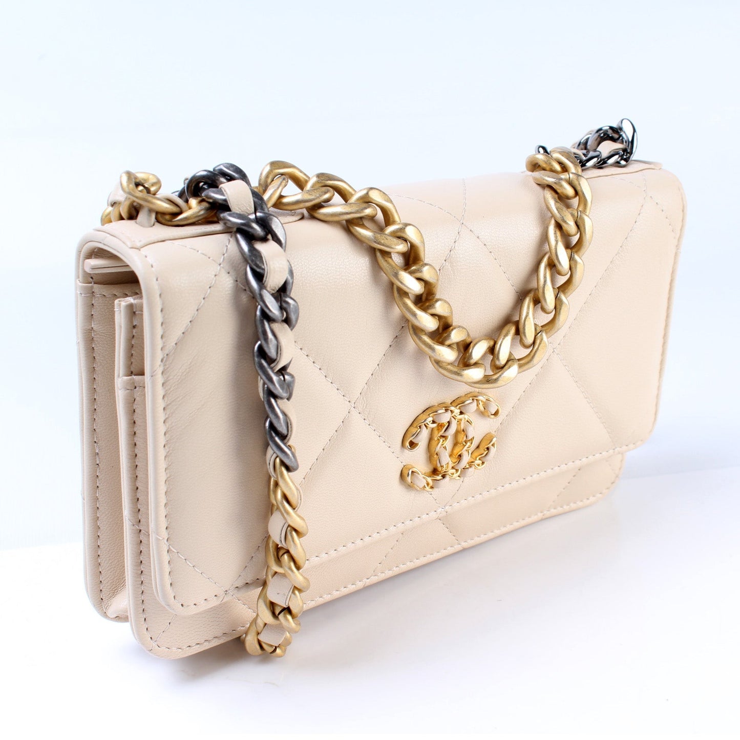 Chanel 19 WOC Quilted Lambskin 30M Clutch Bag