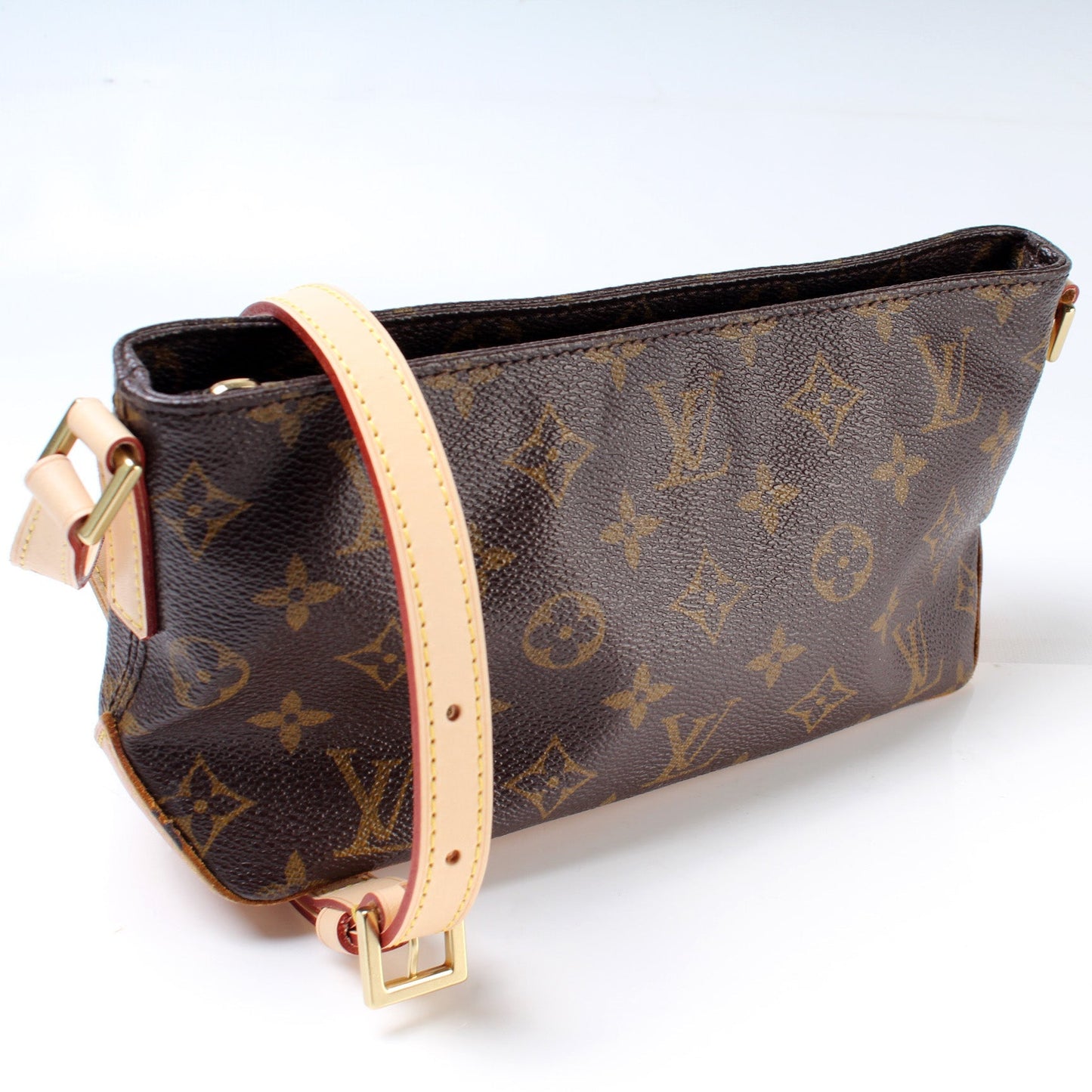 Louis Vuitton Trotteur Monogram Handbag Monogram 11