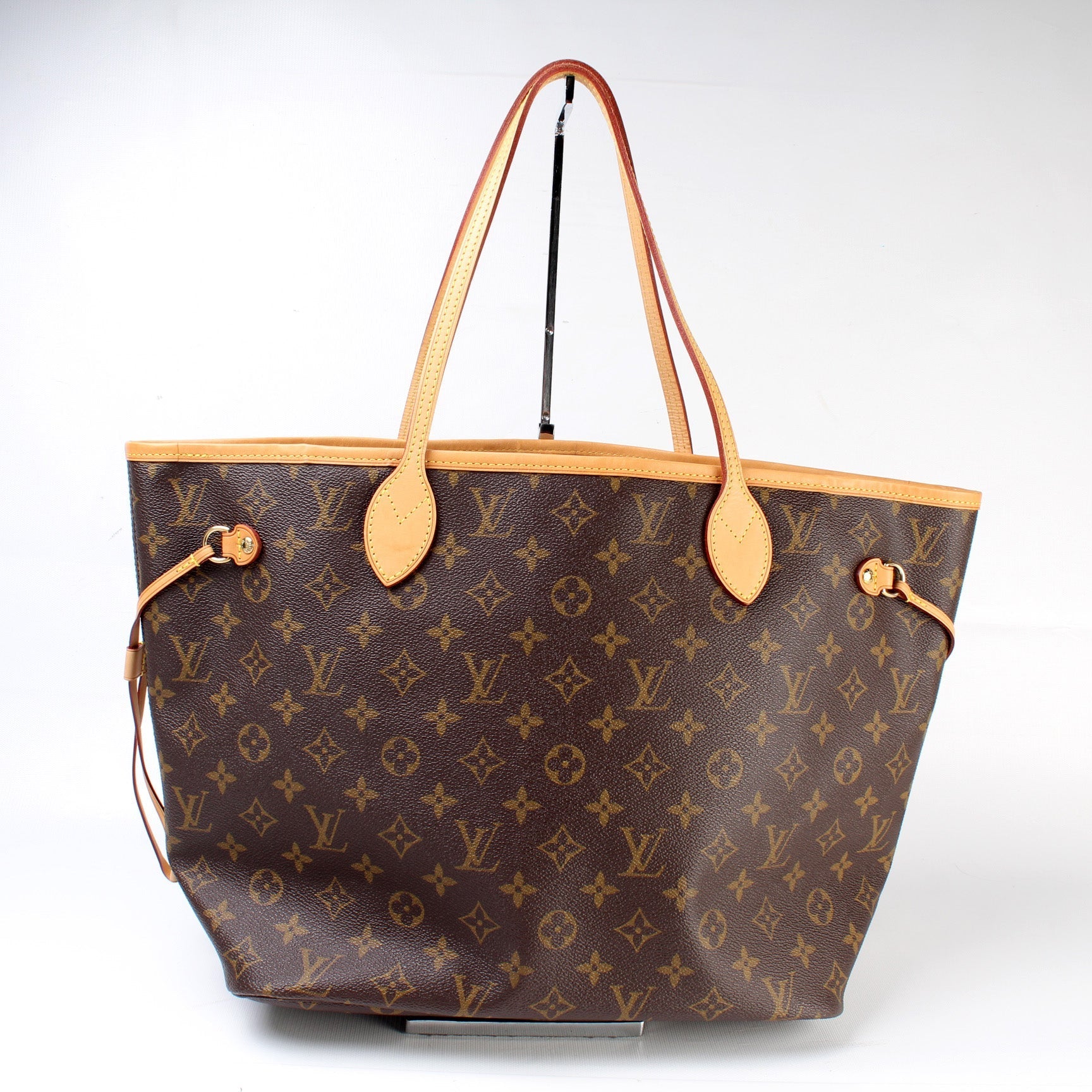 Louis Vuitton Neverfull MM Monogram Tote Bag Monogram 221