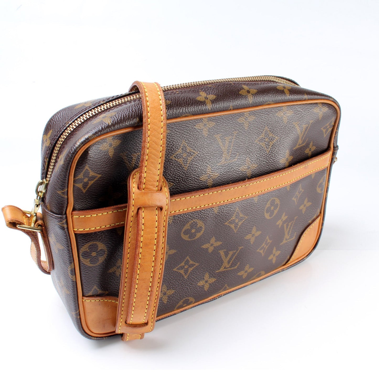 Louis Vuitton Trocadero 27 Monogram Handbag Monogram 17