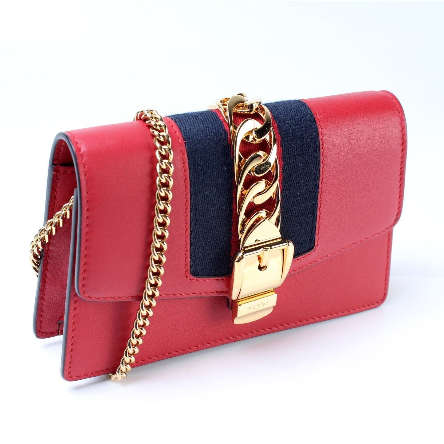 Gucci Sylvie Super Mini Chain Travel Bag Super Mini