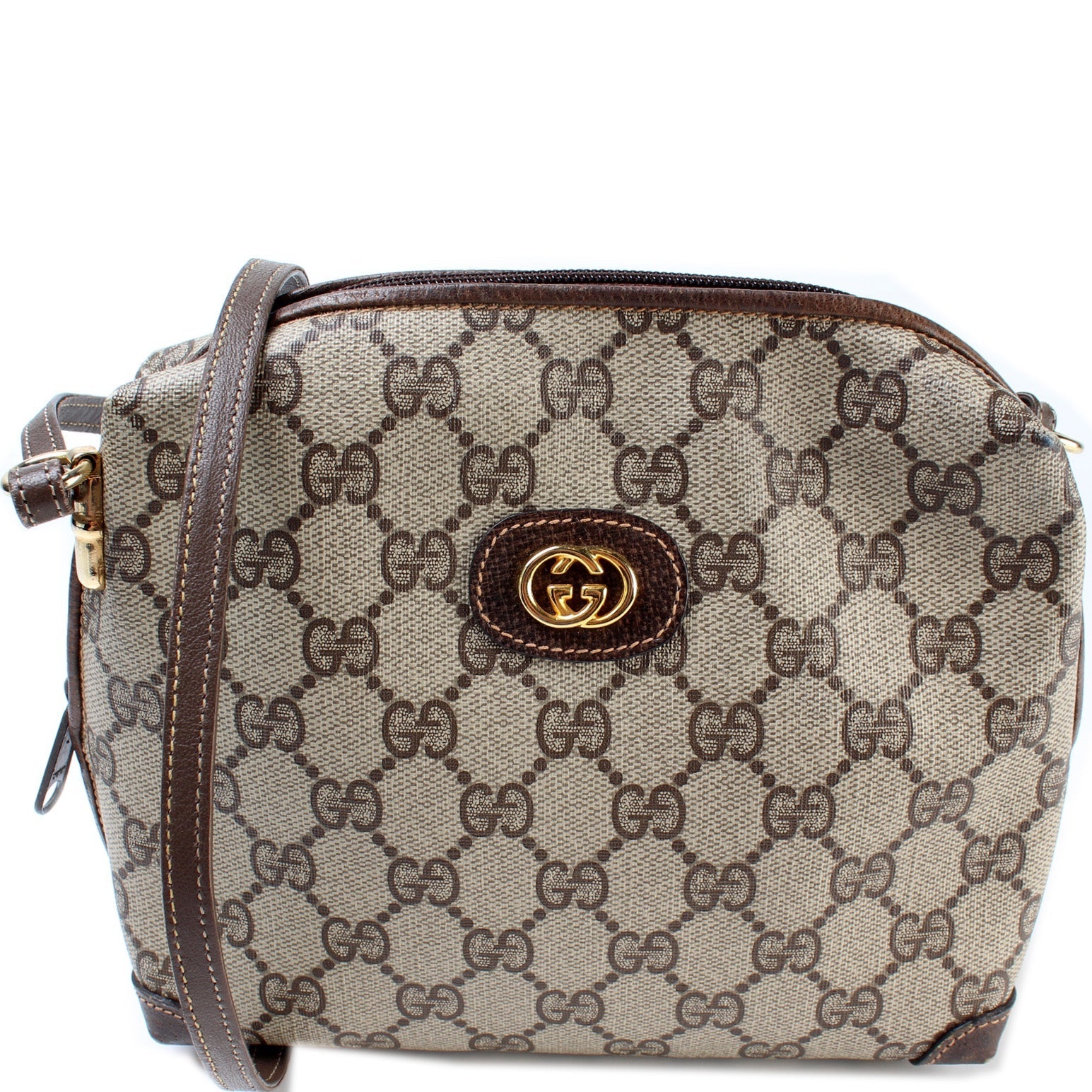 Gucci 67-01- Interlocking GG Shoulder Bag