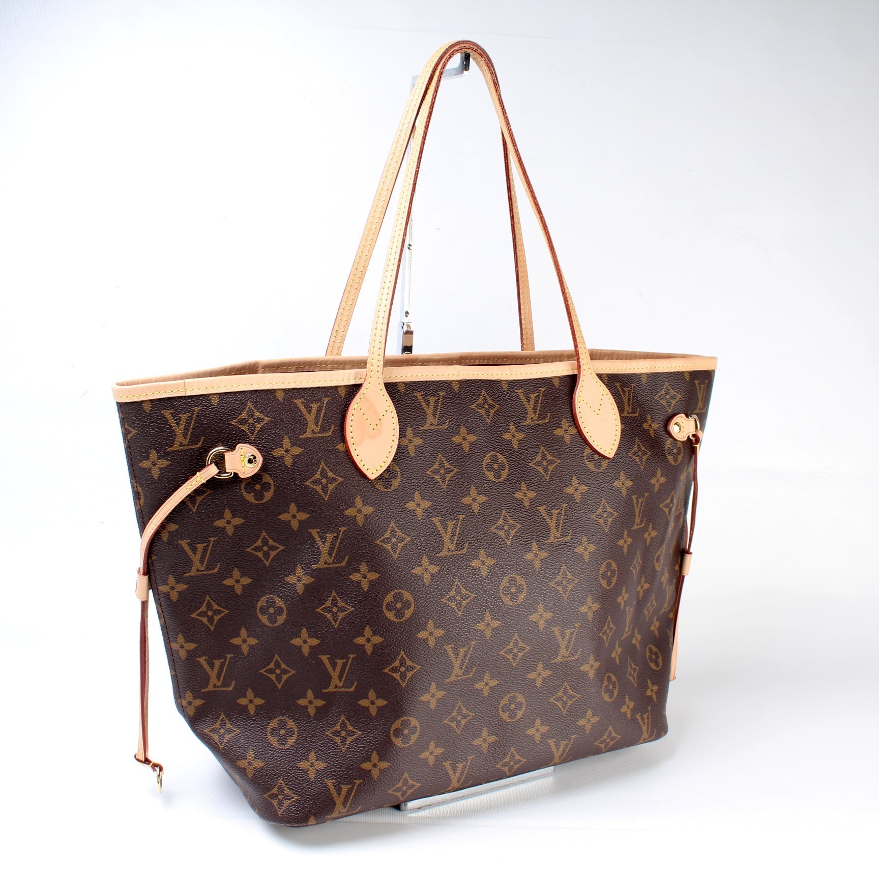 Louis Vuitton Neverfull MM Monogram Tote Bag Monogram 120