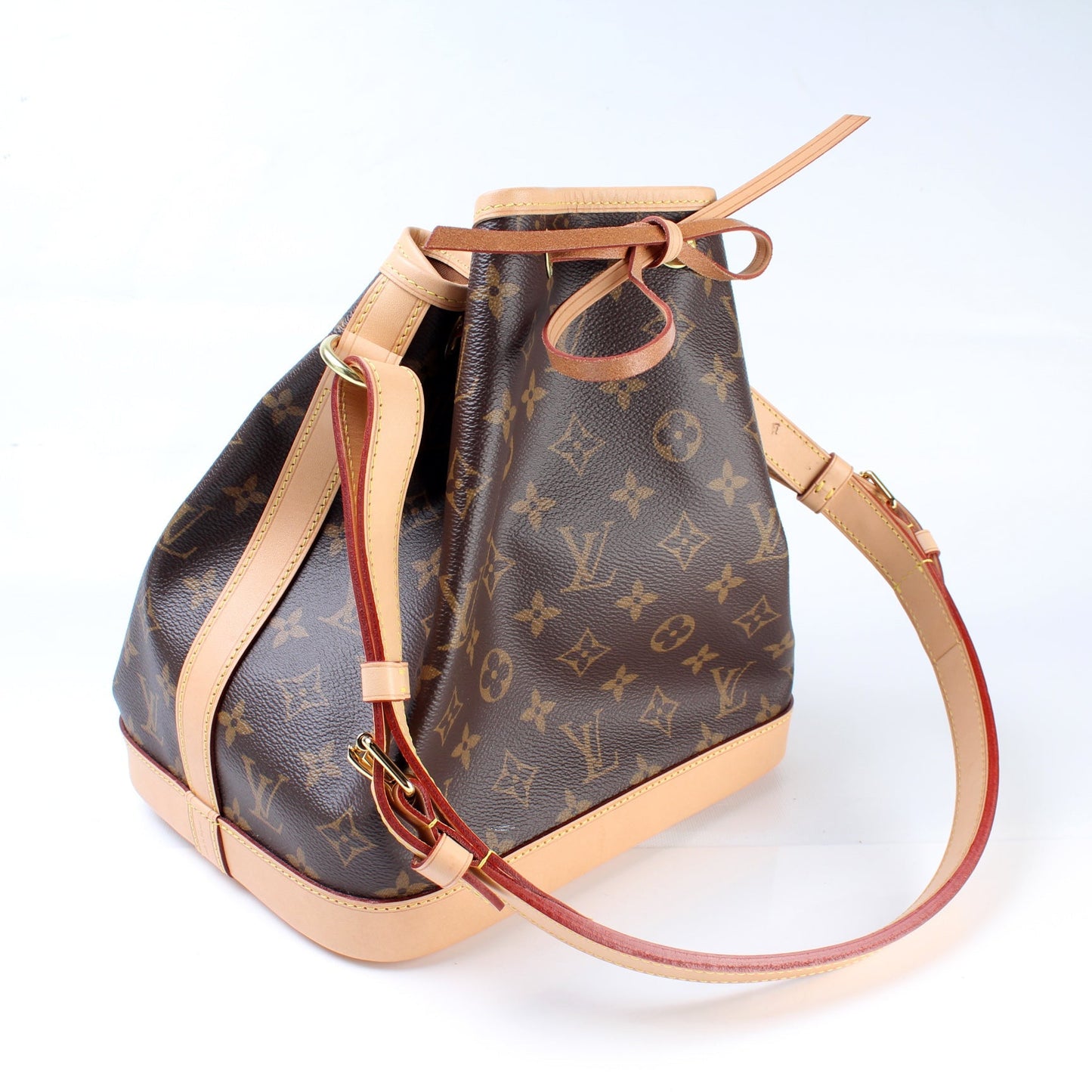 Louis Vuitton Noe Petit NM Monogram Handbag Monogram 2