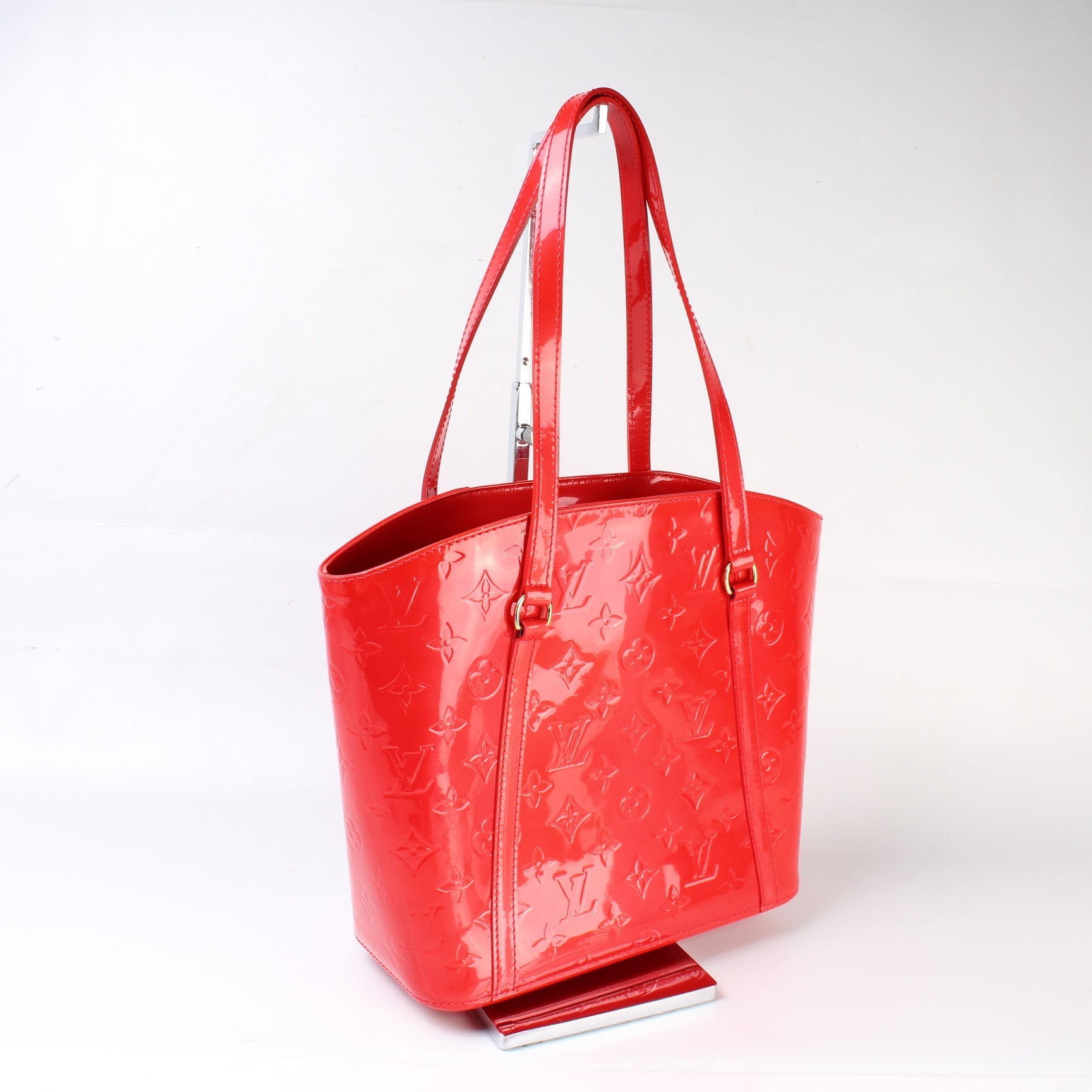 Louis Vuitton Avalon MM Vernis Handbag