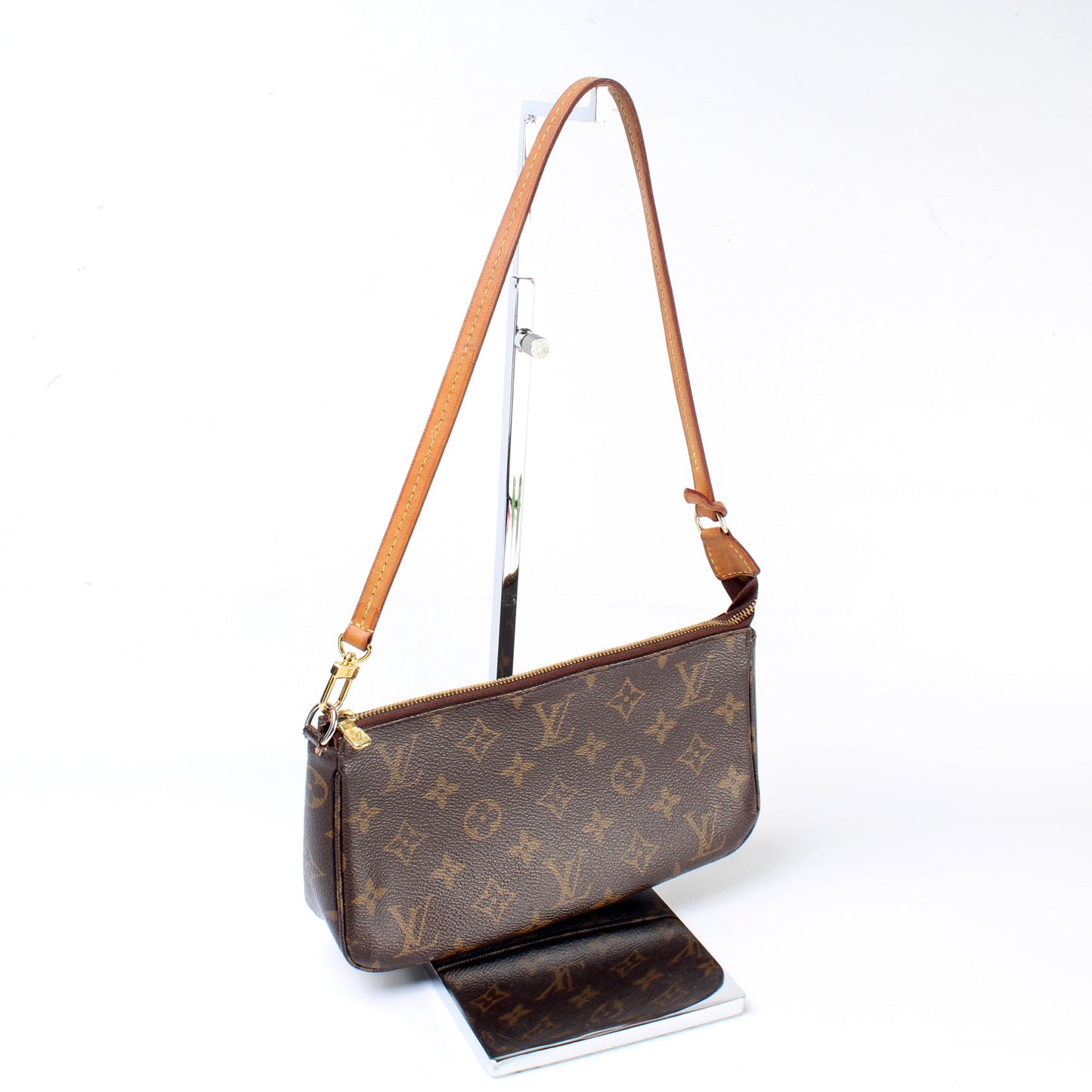 Louis Vuitton POCHETTE ACCESS NM MONO A Clutch Bag