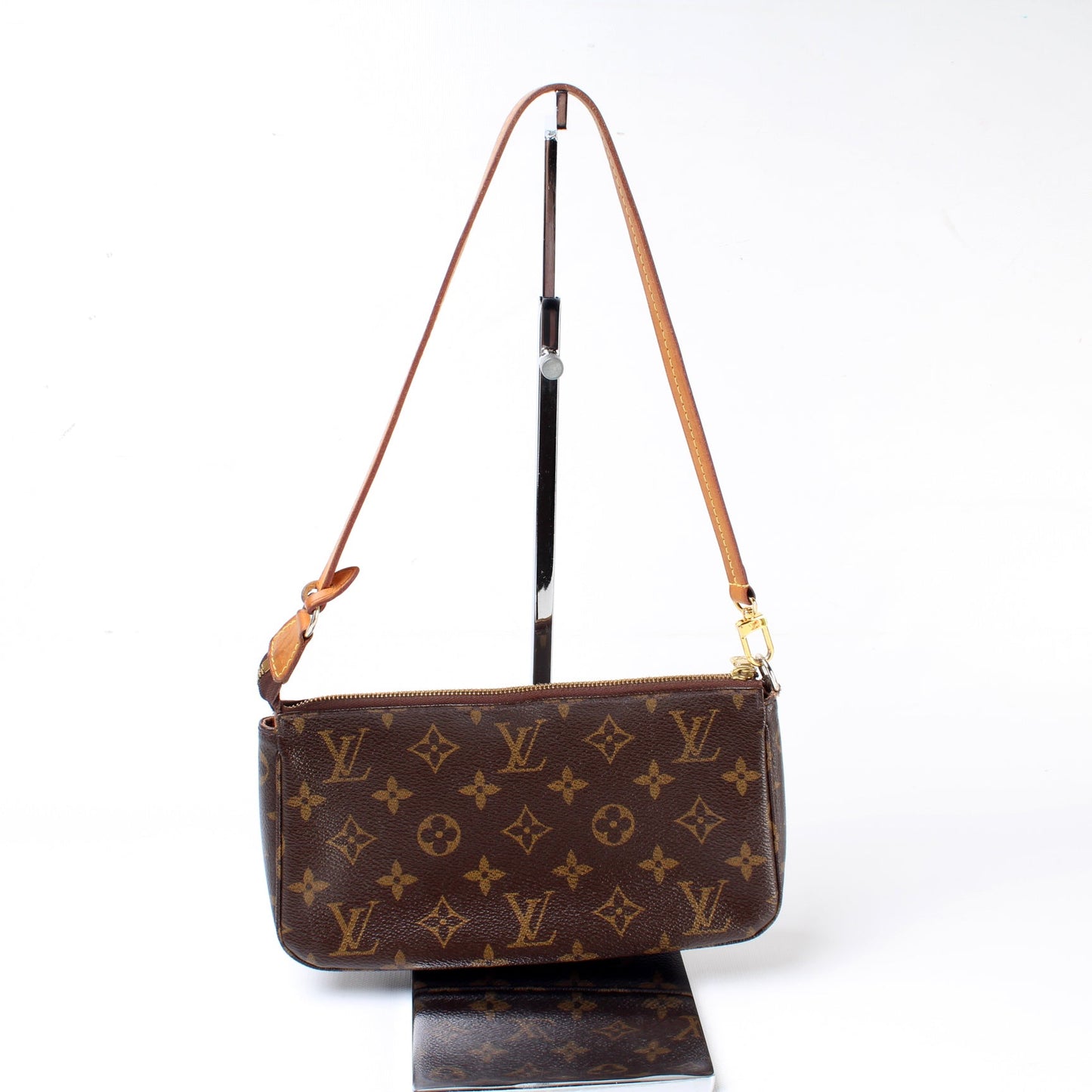 Louis Vuitton POCHETTE ACCESS NM MONO A Clutch Bag