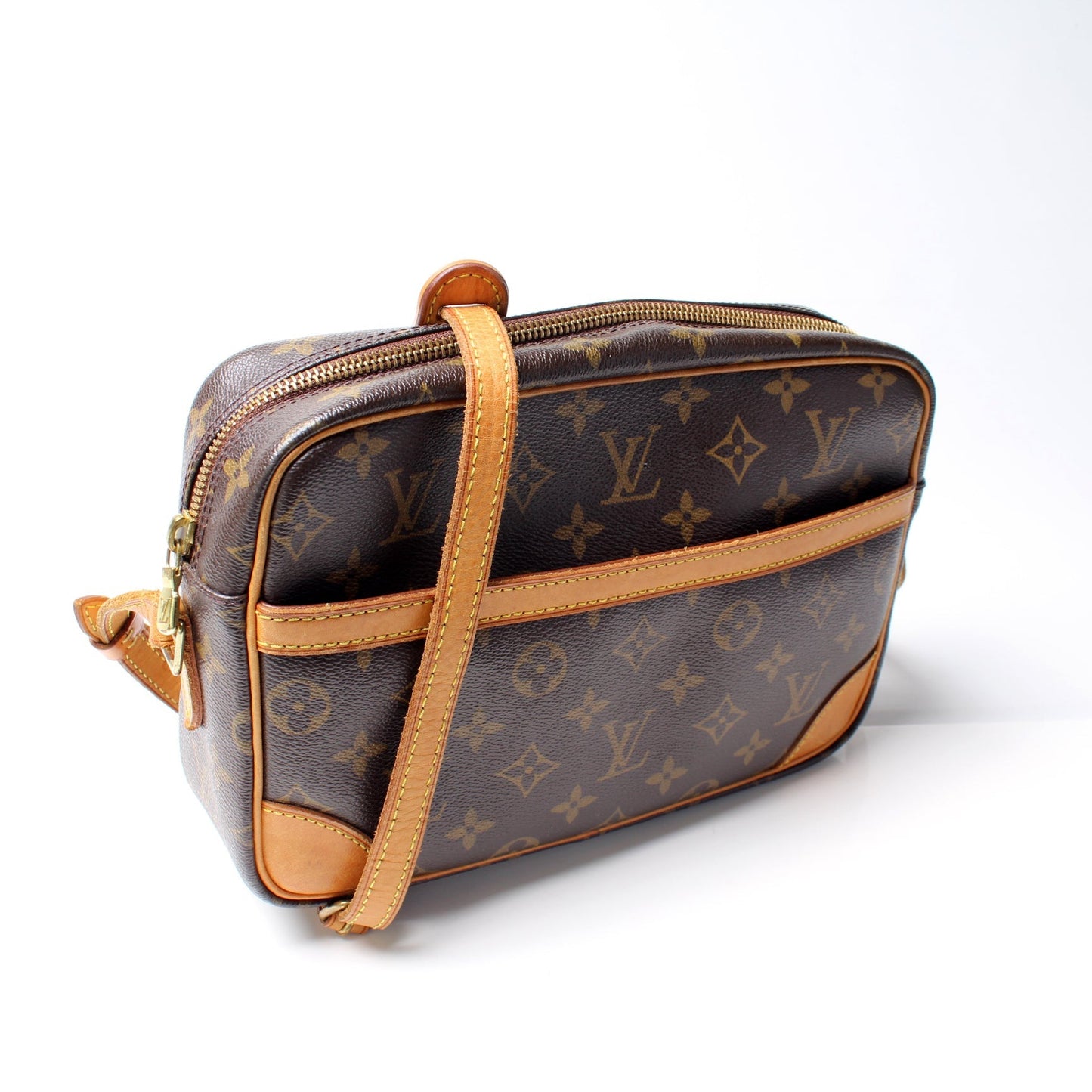 Louis Vuitton Trocadero 27 Monogram Handbag Monogram 18