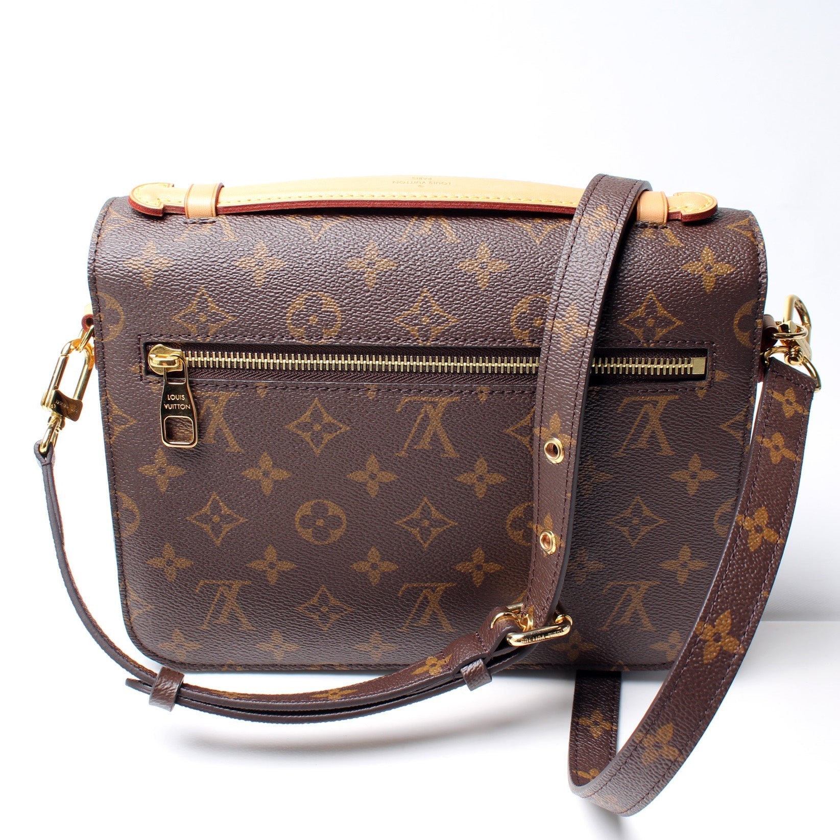 Louis Vuitton Pochette Metis Monogram Clutch Bag Monogram 48