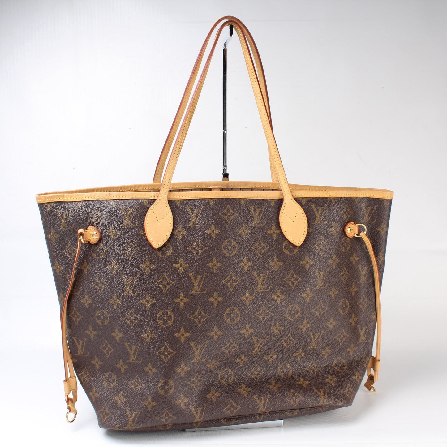 Louis Vuitton Neverfull MM Monogram Tote Bag Monogram 228