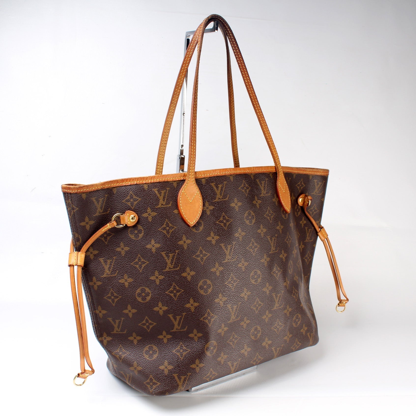 Louis Vuitton Neverfull MM Monogram Tote Bag Monogram 231