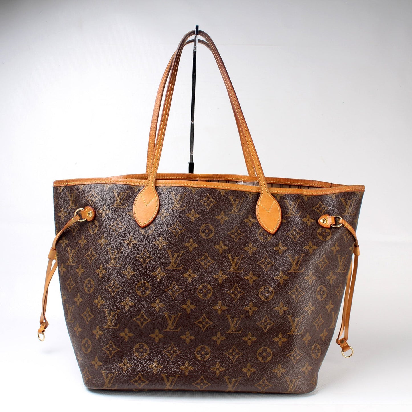 Louis Vuitton Neverfull MM Monogram Tote Bag Monogram 231