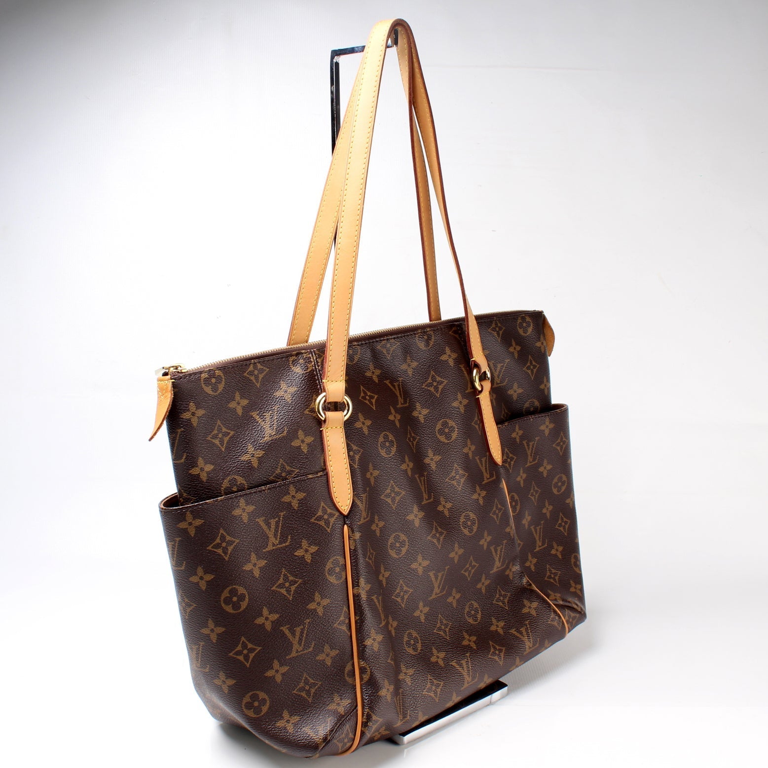Louis Vuitton Totally Monogram MM Handbag Monogram 14