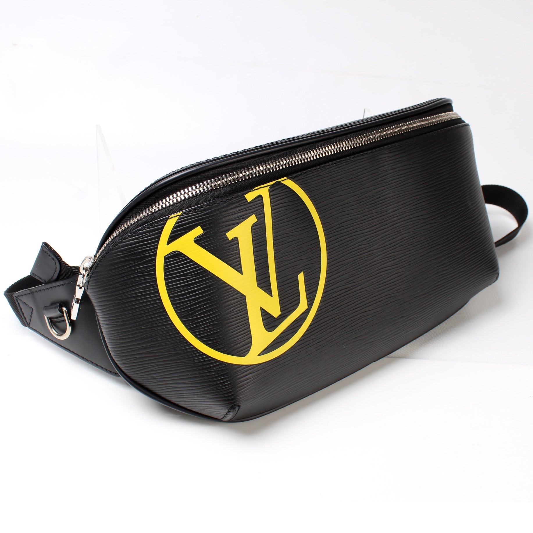 Louis Vuitton Bumbag Circle Epi Handbag