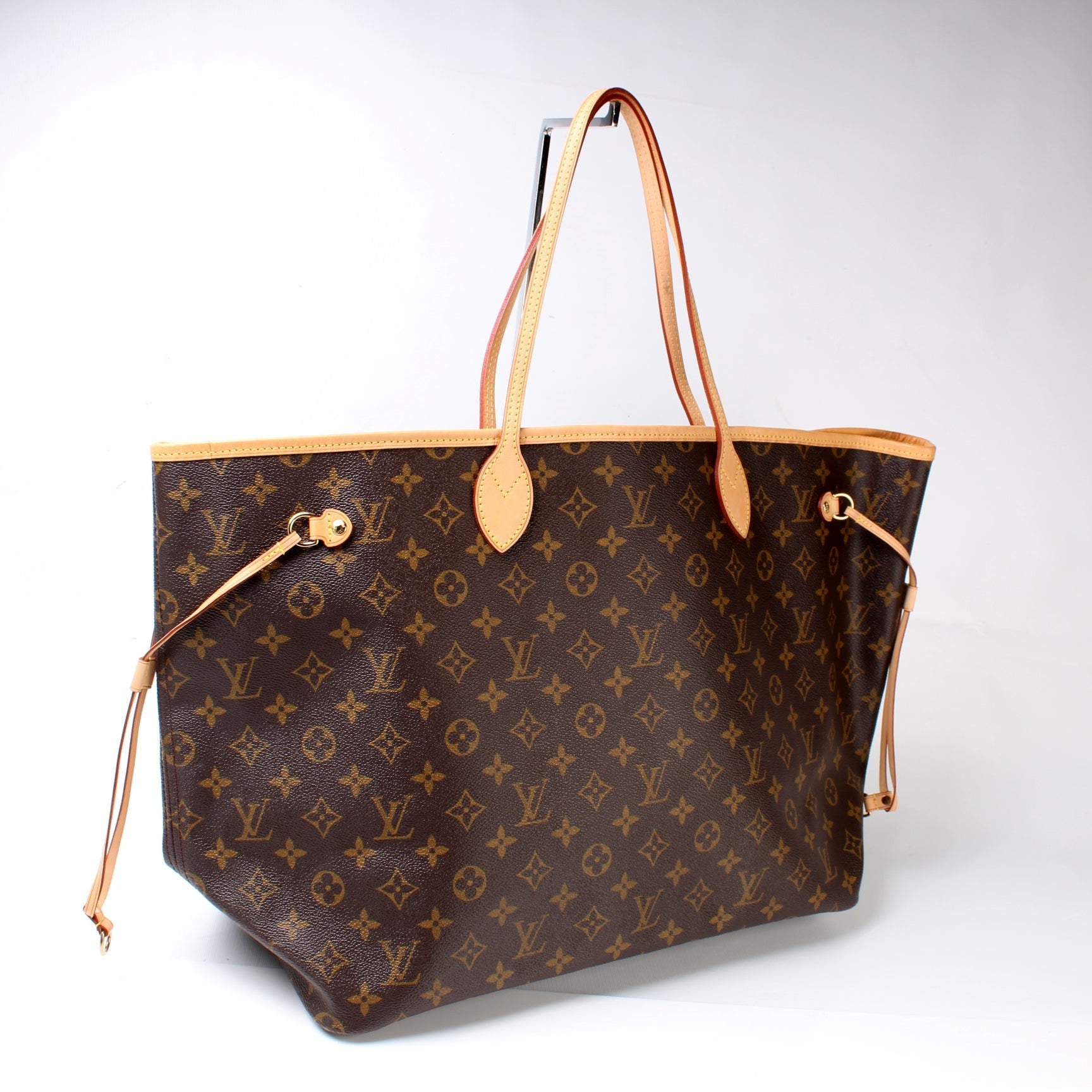 Louis Vuitton Neverfull GM Monogram Tote Bag Monogram 52